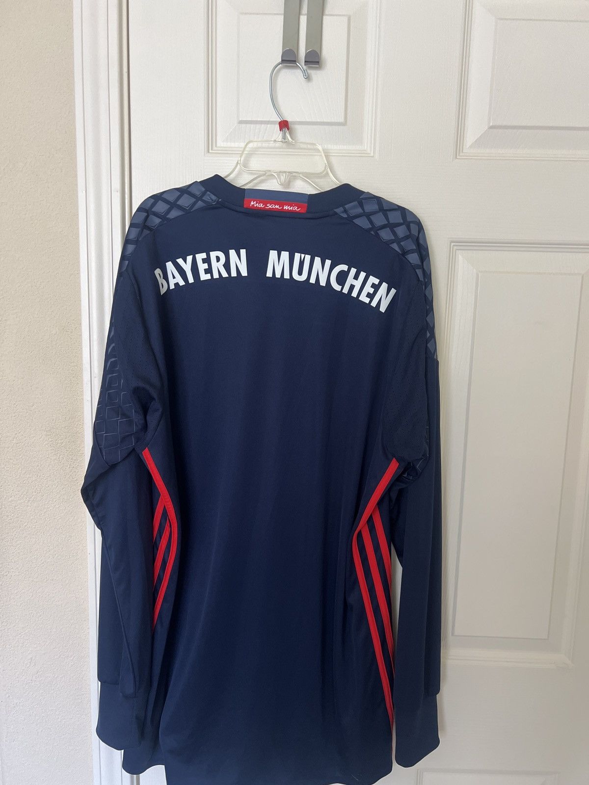 Adidas FC Bayern Munich 16/17 GK Jersey (Long Sleeve) - Navy/Red Size US L / EU 52-54 / 3 - 2 Thumbnail