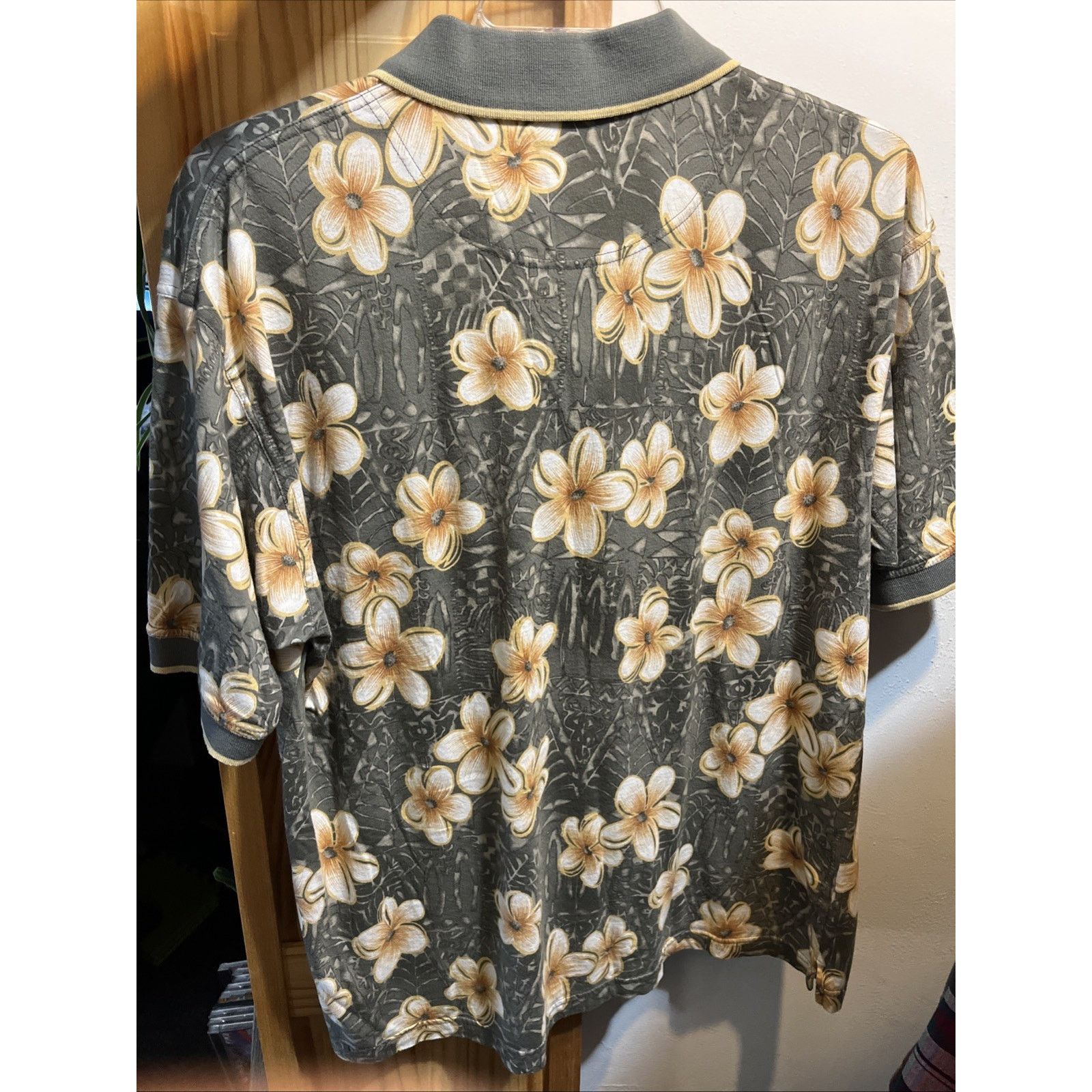 Other Bamboo Cay Polo Shirt Men’s XL Gray Floral Hawaiian SS VTG Size US XL / EU 56 / 4 - 7 Thumbnail