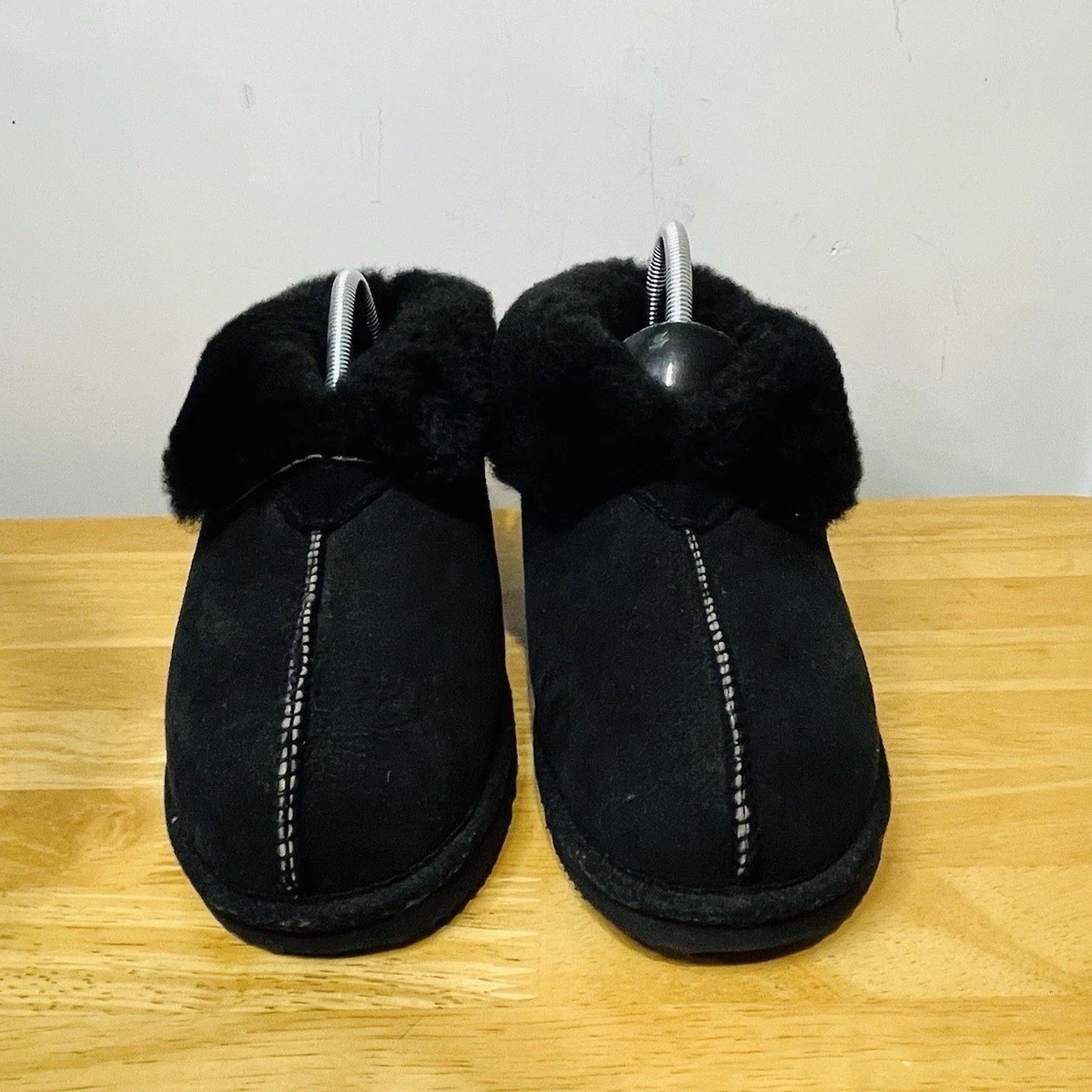 Nordstrom Nordstrom slippers suede black Slip On Ship Skin M 7 And W 8 Size US 7 / EU 40 - 1 Thumbnail
