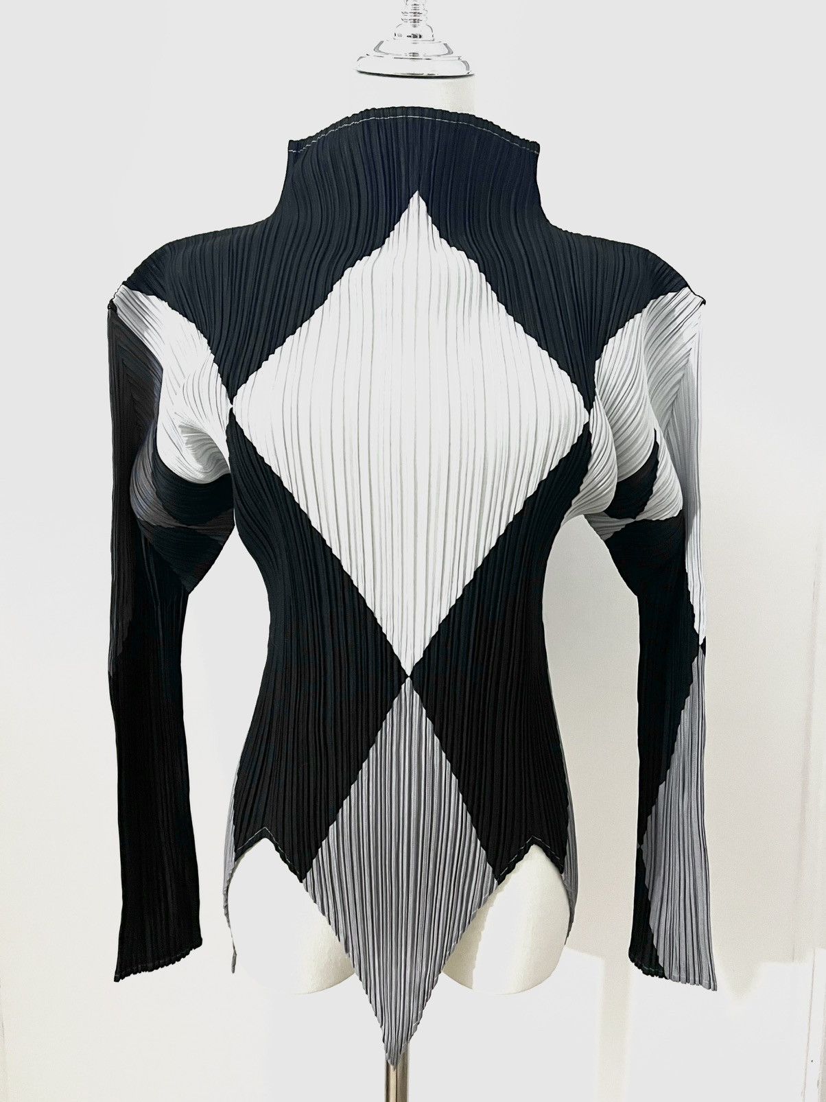 Issey Miyake Pleats Please Issey Miyake Long Sleeve Top Size M / US 6-8 / IT 42-44 - 2 Thumbnail