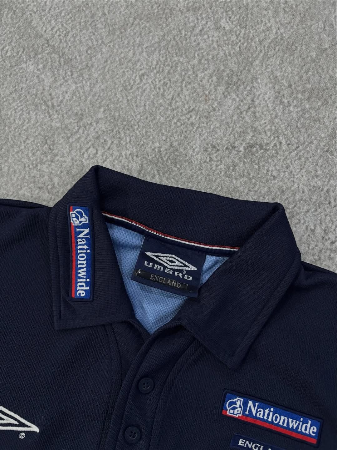 Umbro VINTAGE UMBRO X ENGLAND JERSEY NAVY Size US L / EU 52-54 / 3 - 4 Thumbnail