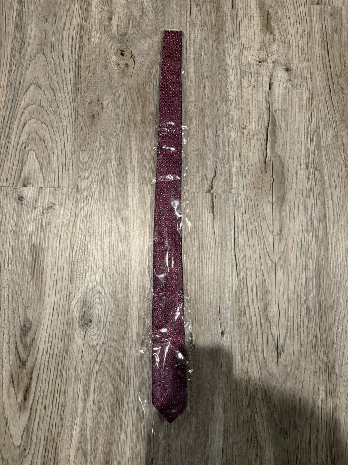 Other Red Neck Tie Size 32 - 2 Thumbnail