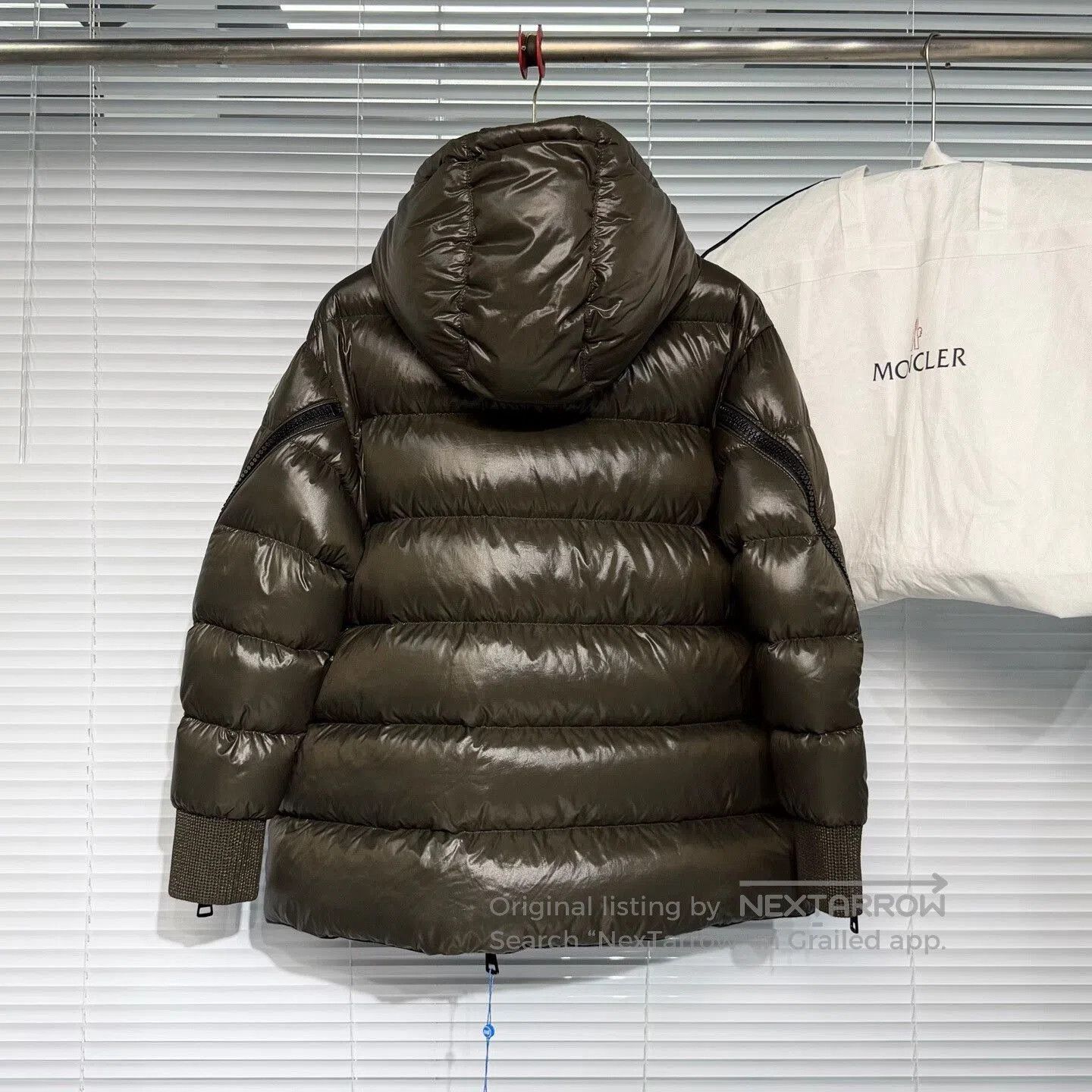 Moncler moncler down jacket with hood and logo. Size US M / EU 48-50 / 2 - 2 Thumbnail