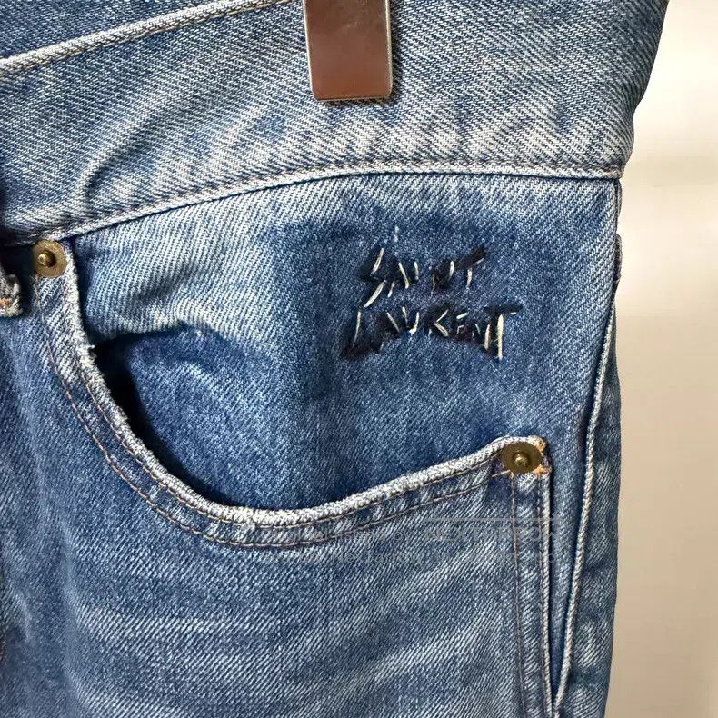 Saint Laurent Paris Saint Laurent Paris Slogan Embroidered Distressed Denim Je Size US 31 - 2 Thumbnail