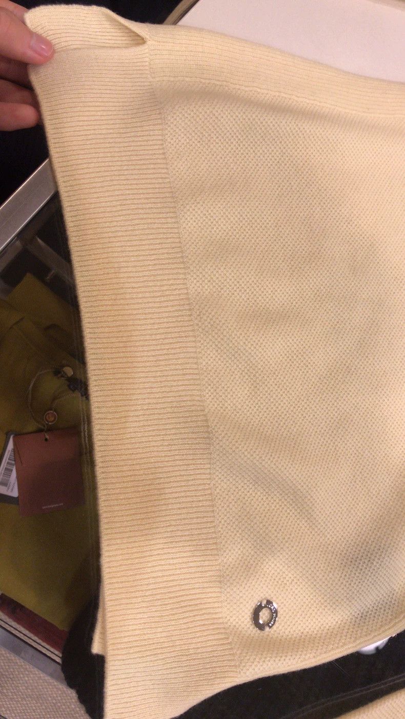 Loro Piana LORO PIANA Yellow V-neck sweater Size XS / US 0-2 / IT 36-38 - 3 Thumbnail