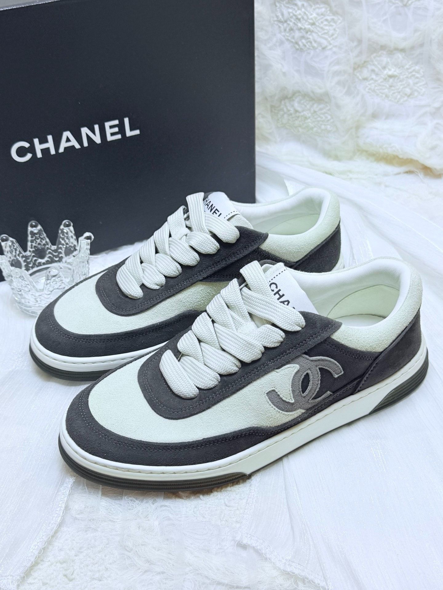Chanel Chanel Black Lowtop Sneakers us_5 Women Size US 5 / IT 35 - 1 Thumbnail