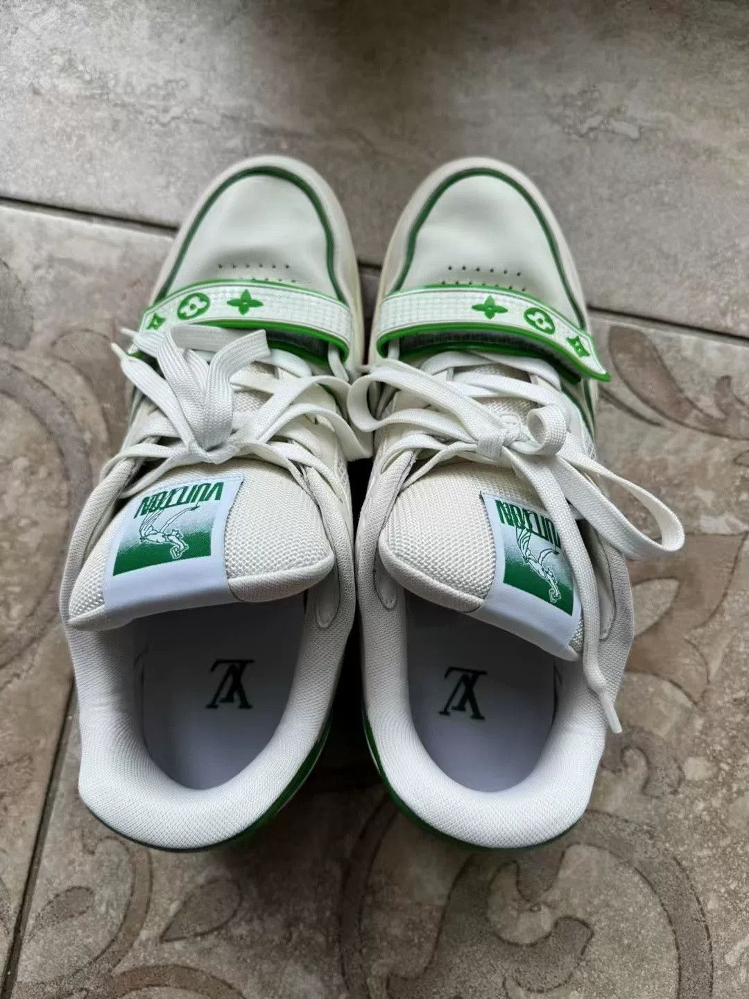 Louis Vuitton Louis Vuitton White Green Velcro Trainer Size US 9 / EU 42 - 6 Thumbnail