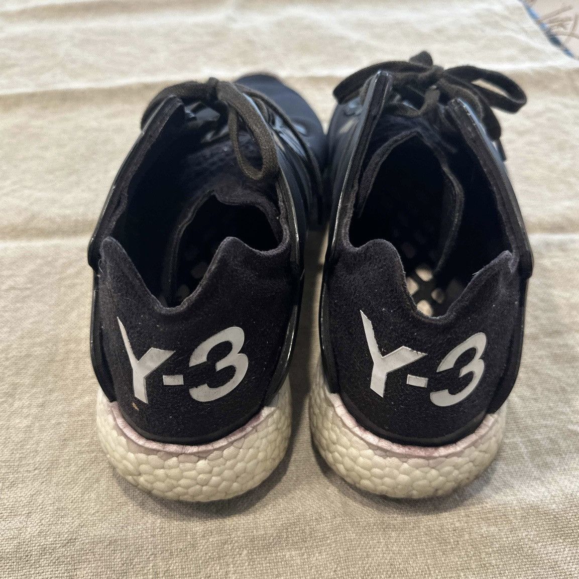 Y-3 Y-3 Yohji Boost Black White Size US 10 / EU 43 - 3 Thumbnail