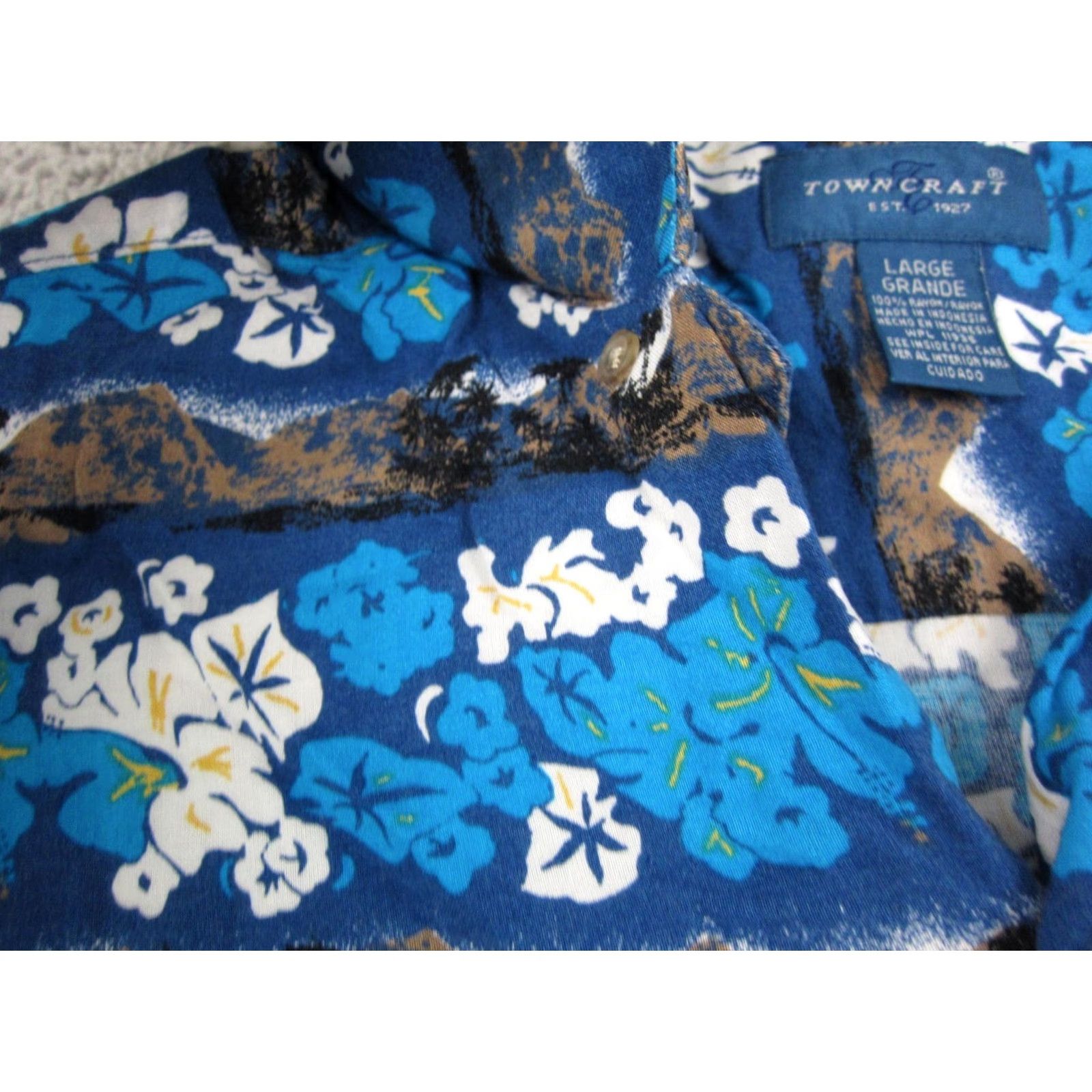 Vintage Town Craft Shirt Mens Large Blue Hawaiian Floral Button Up 90s Camp Casual Shirt Size US L / EU 52-54 / 3 - 4 Thumbnail