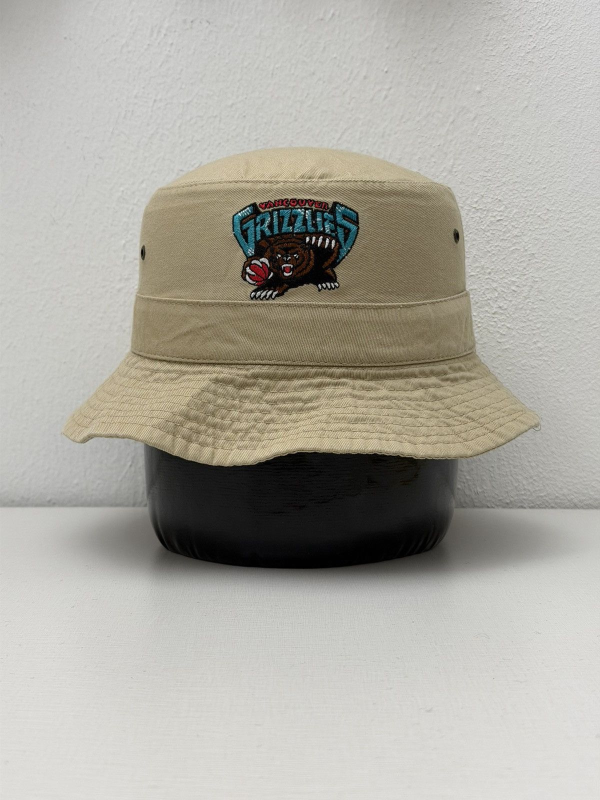 NBA Vintage 90s Vancouver Grizzlies Bucket Hat Safari Size S/M Size ONE SIZE - 1 Thumbnail