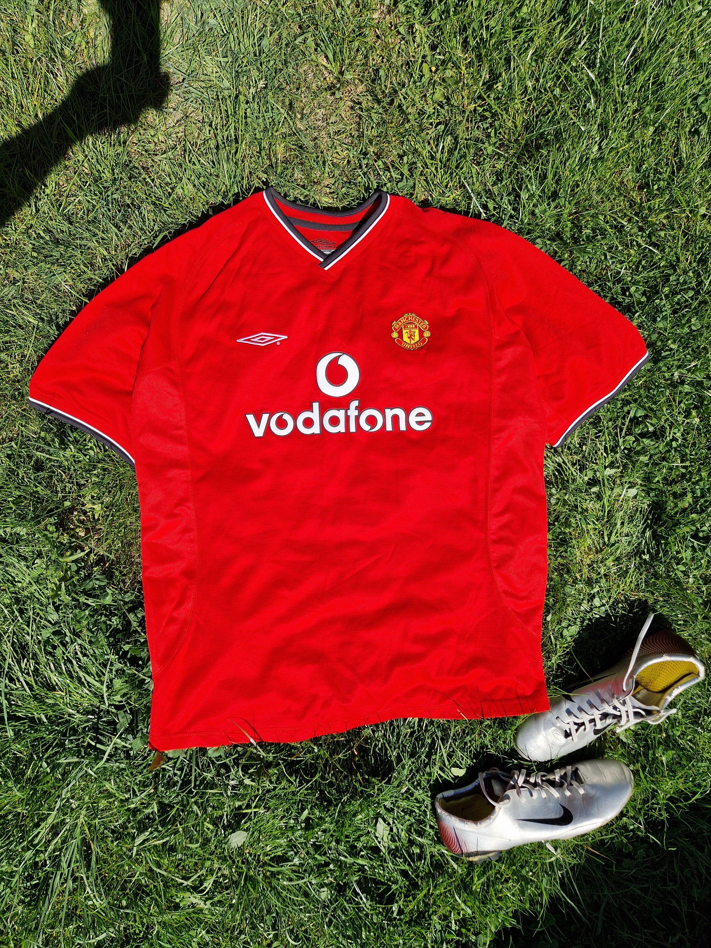 Umbro Manchester United 2000–02 Home Jersey Umbro Vodafone Size US XL / EU 56 / 4 - 2 Thumbnail
