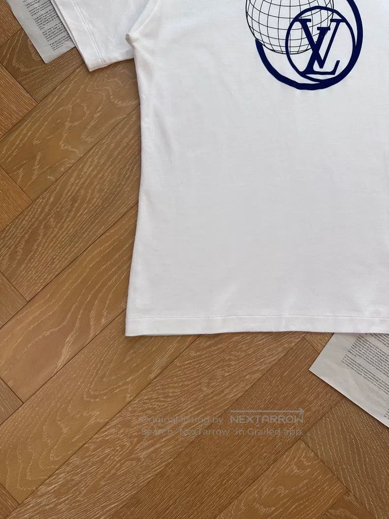Louis Vuitton Louis Vuitton Globe Flocking Logo Chain Short Sleeve Size US S / EU 44-46 / 1 - 4 Thumbnail