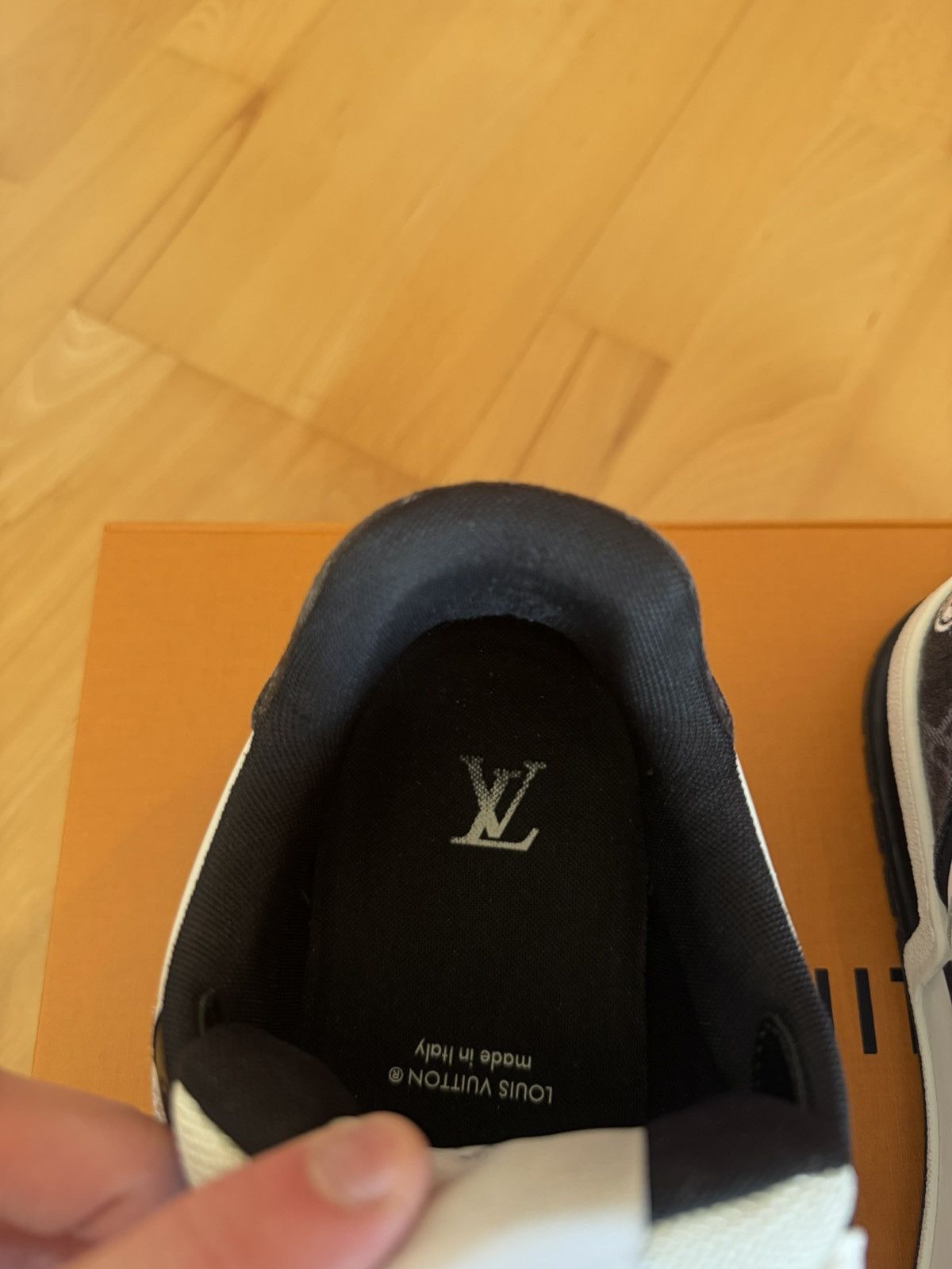 Louis Vuitton Louis Vuitton LV Trainer Black Denim Velcro Strap Size US 10 / EU 43 - 13 Thumbnail