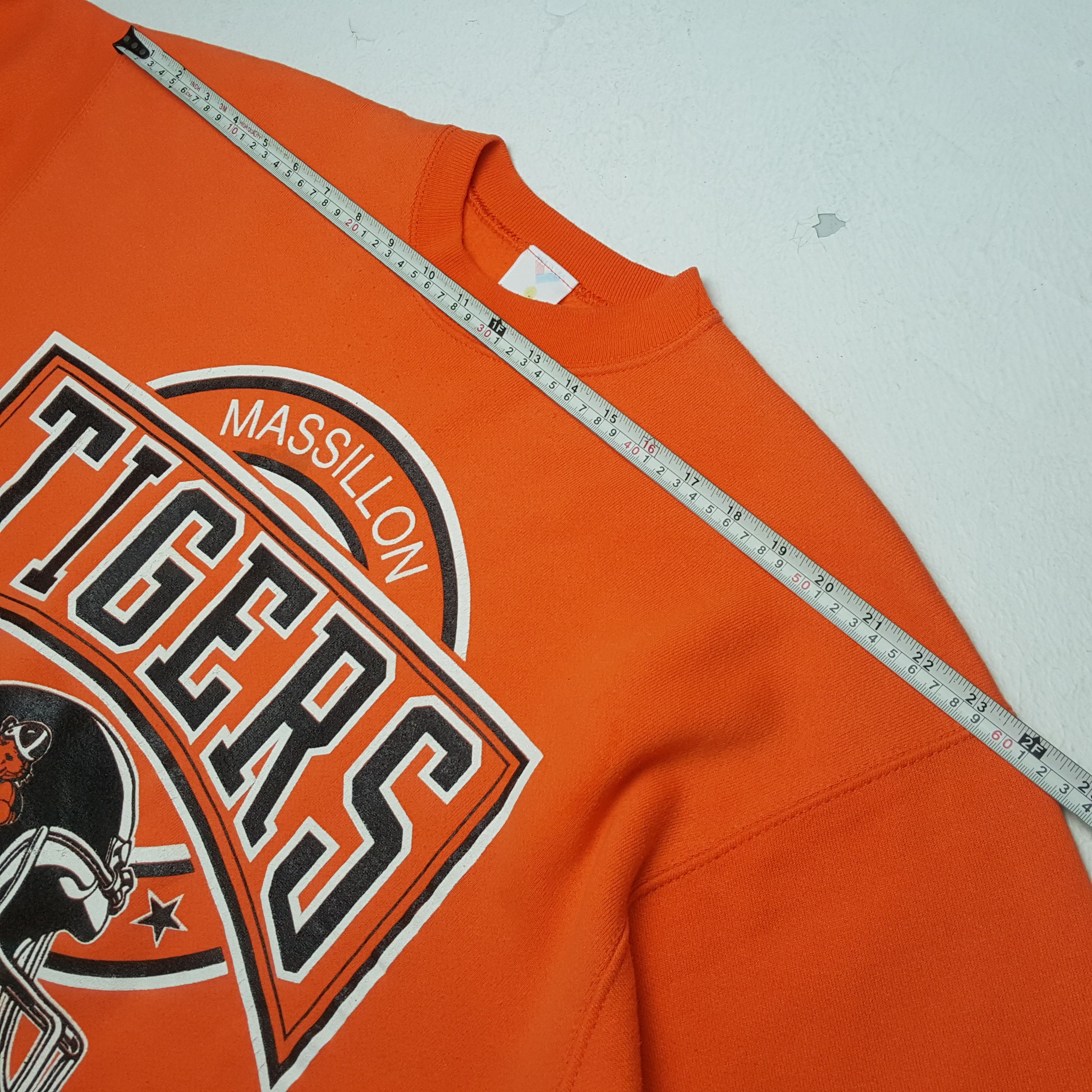NFL × Vintage Vintage MASSILON TIGERS American Football NFL Swetahisrts Size US XL / EU 56 / 4 - 4 Thumbnail