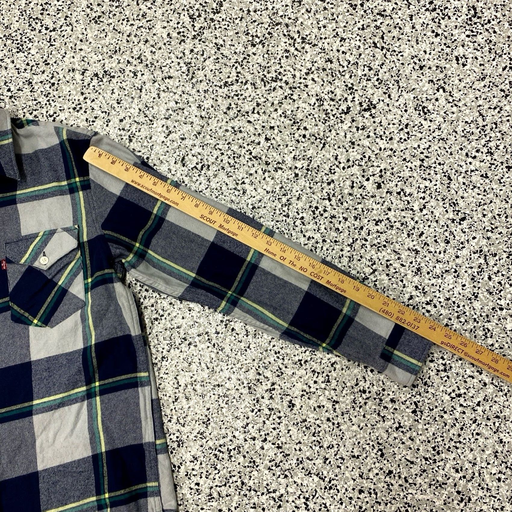 Levi's VINTAGE? Levi's Relaxed Western Flannel Blue Plaid Shirt Medium Relaxed Fit Size US M / EU 48-50 / 2 - 4 Thumbnail