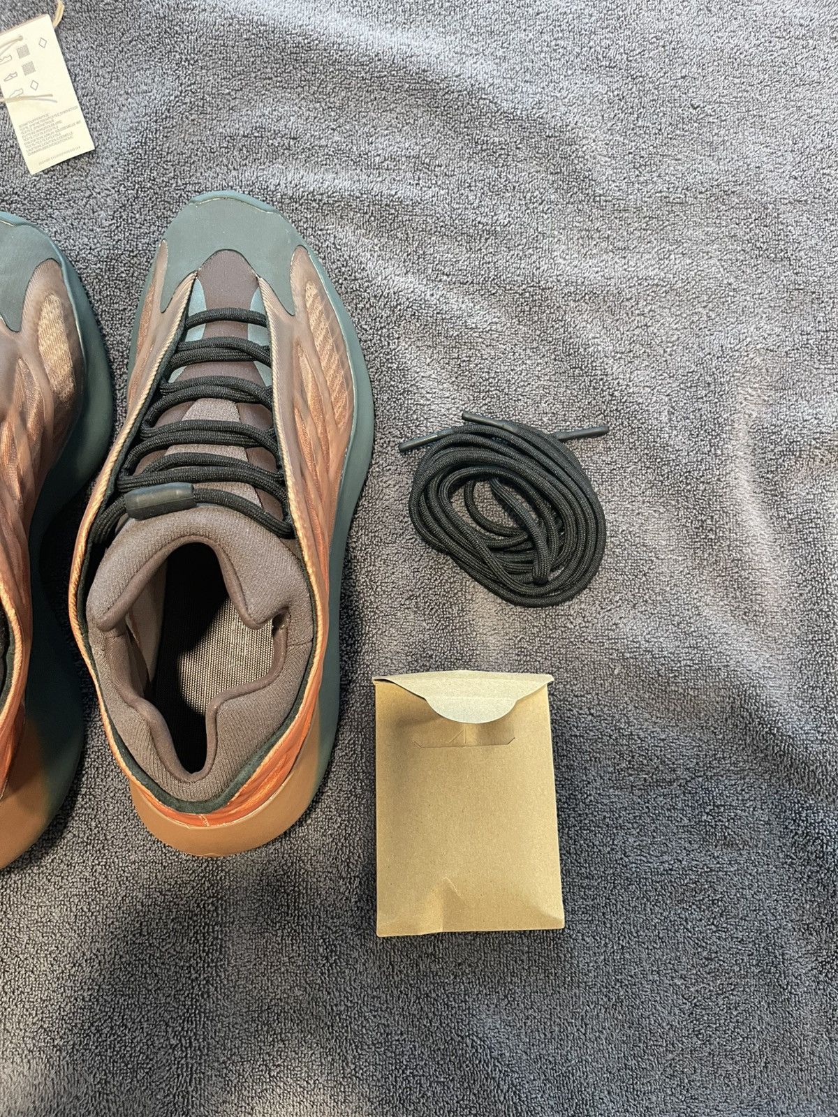 Adidas Yeezy 700 Size US 12.5 / EU 45-46 - 10 Thumbnail