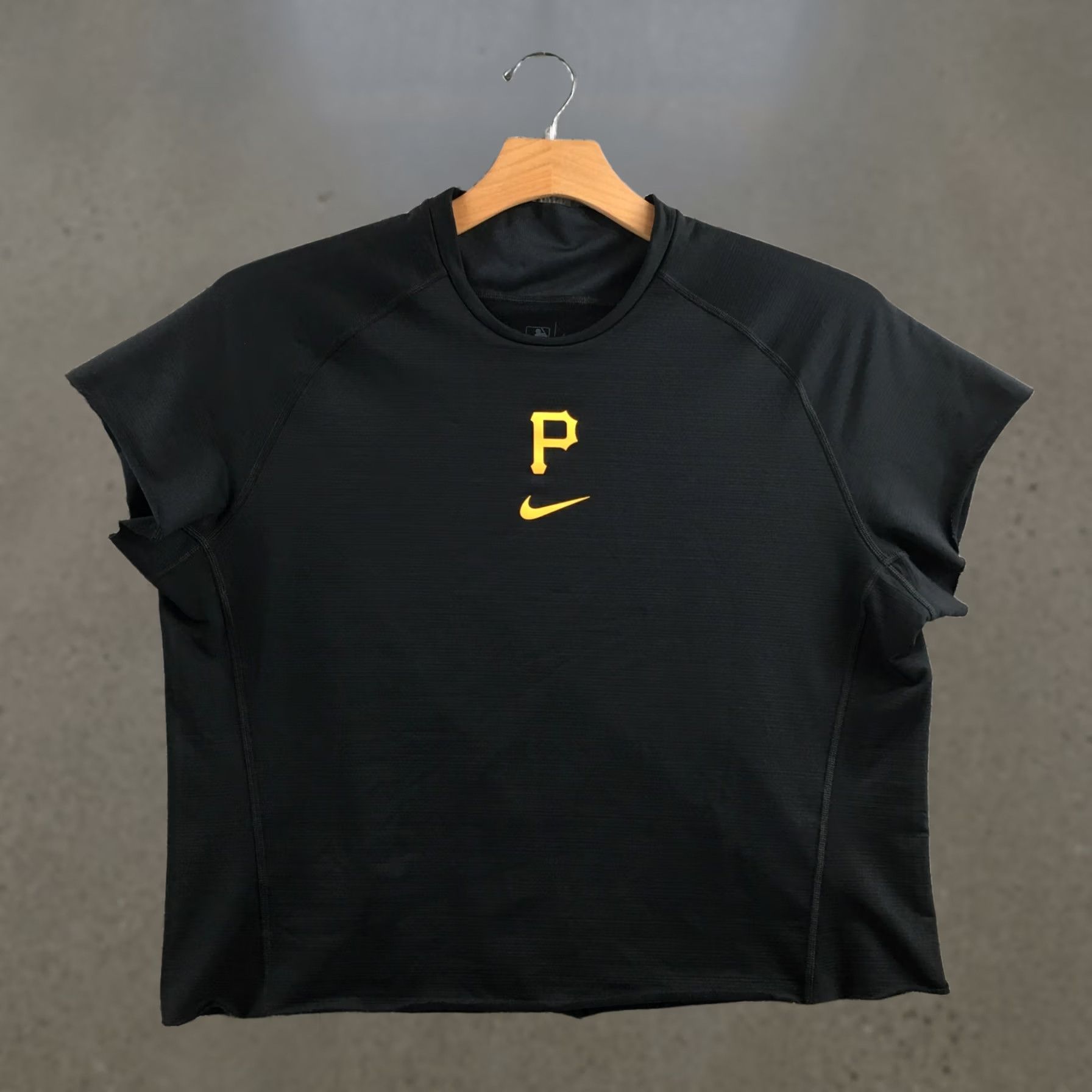 Nike Nike MLB Pittsburgh Pirates Tops Womens XXL Black DriFit Cropped Athletic TShirt Size XXL / US 16-18 / IT 52-54 - 1 Thumbnail