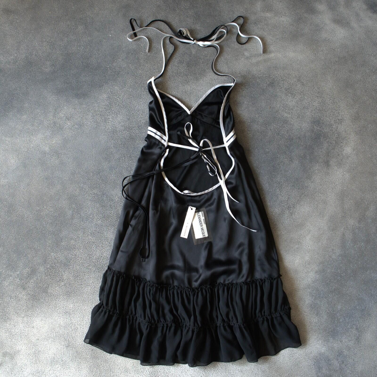 Alexander McQueen 1990ʼs Alexander McQueen Silk / Satin Slip Dress Open Back Size XS / US 0-2 / IT 36-38 - 3 Thumbnail