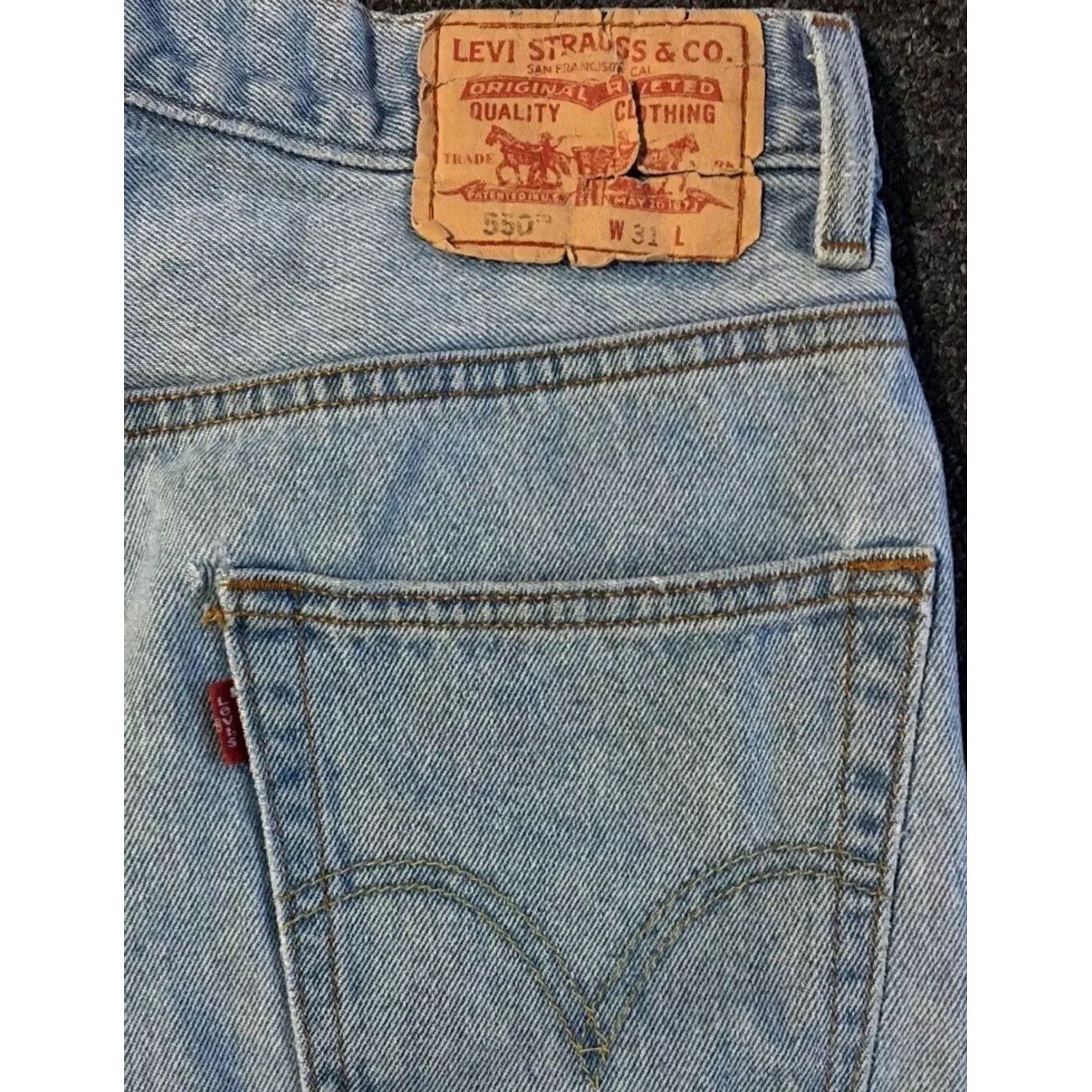 Levi's VINTAGE Levi's 550 Faded Jean Shorts 31 Baggy Relaxed Hip Hop Grunge Skate 90s Y2K Men Blue Denim Shorts Jeans 31 Mens Size US 31 - 3 Thumbnail