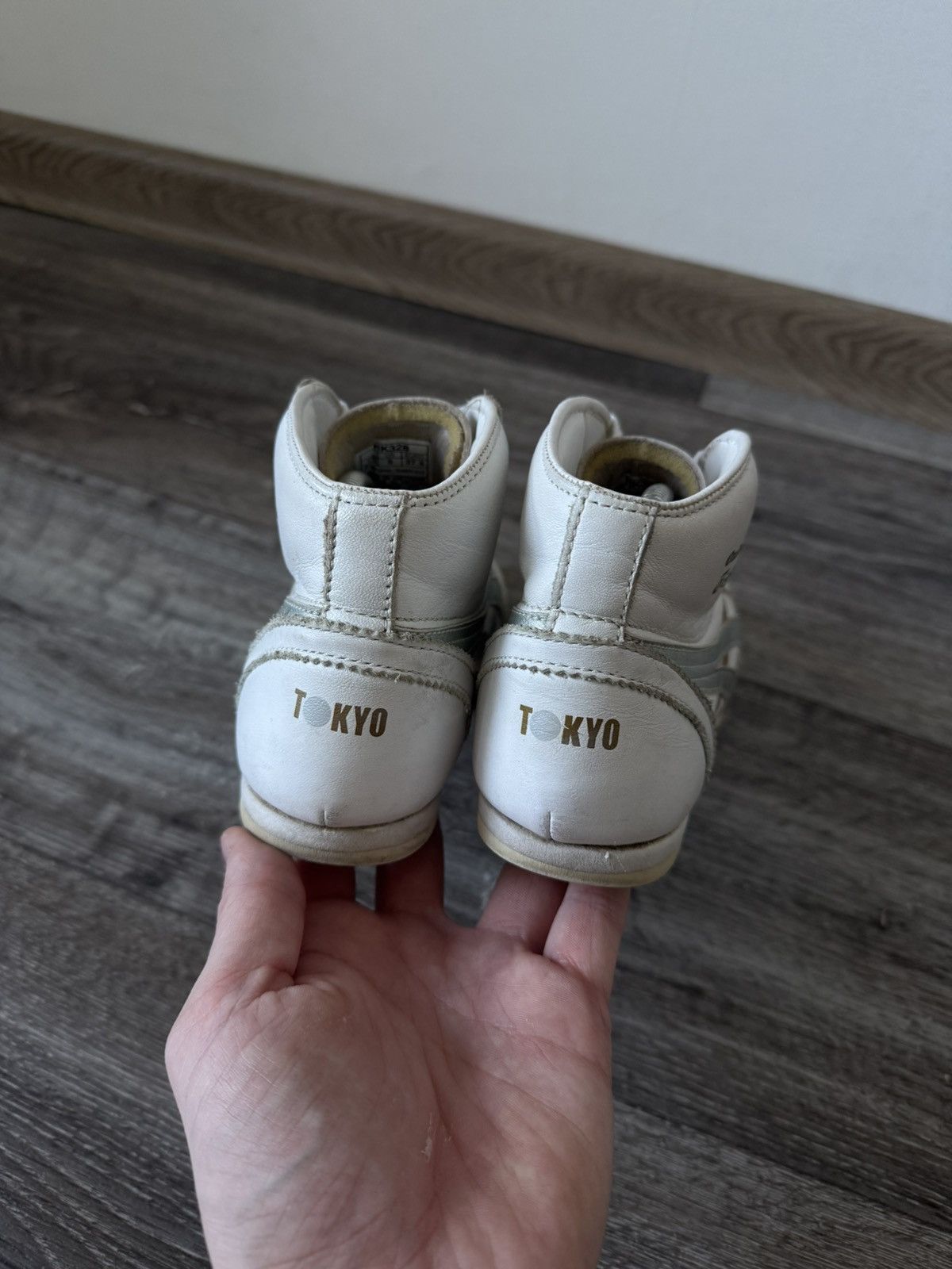 Asics Asics Onitsuka Tiger High Tokyo Vintage Leather SneakerShoes Size US 5 / IT 35 - 13 Thumbnail