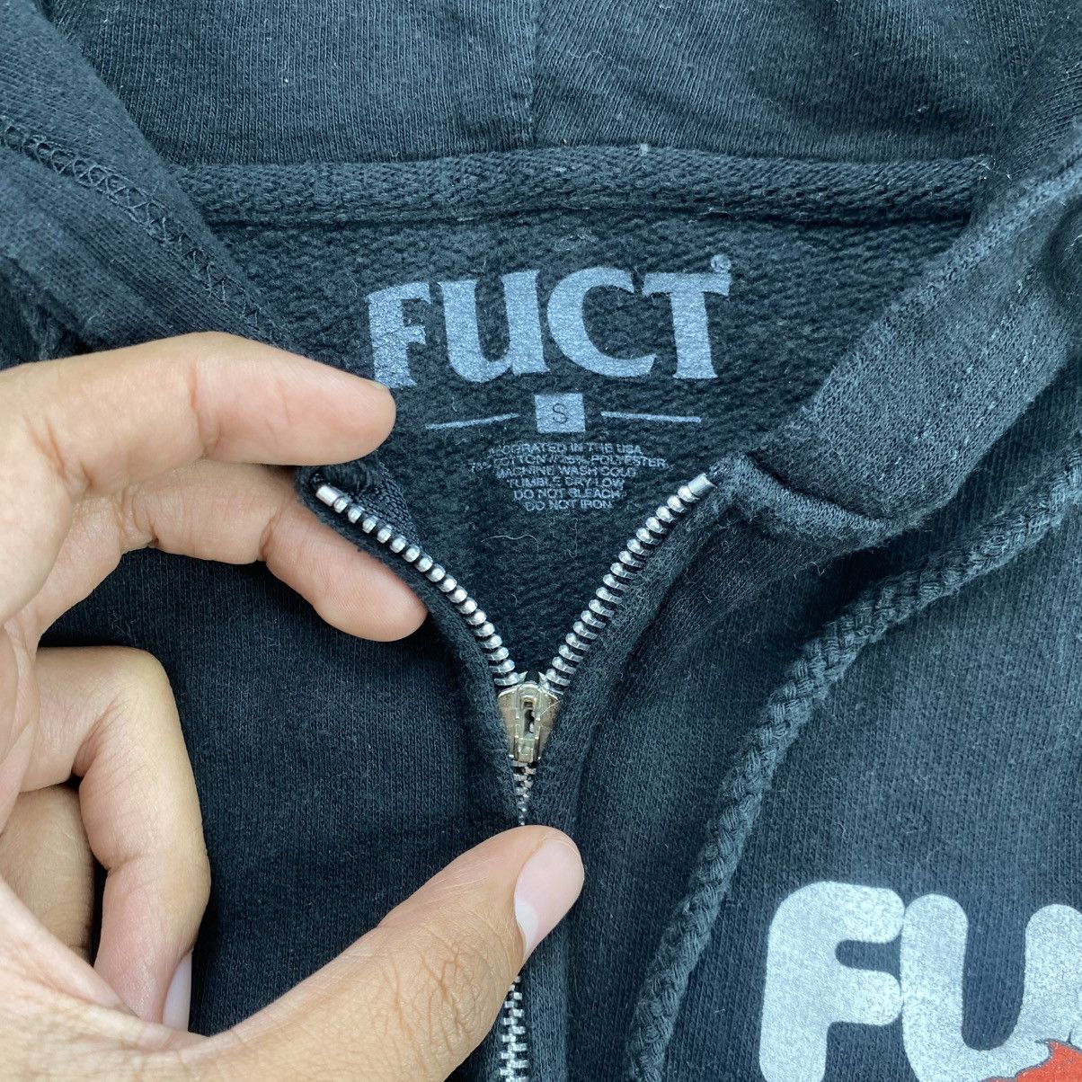 FUCT 2000s FUCT Bones Tapped Logo Skateboarding Zip Hoodie Size US S / EU 44-46 / 1 - 7 Thumbnail