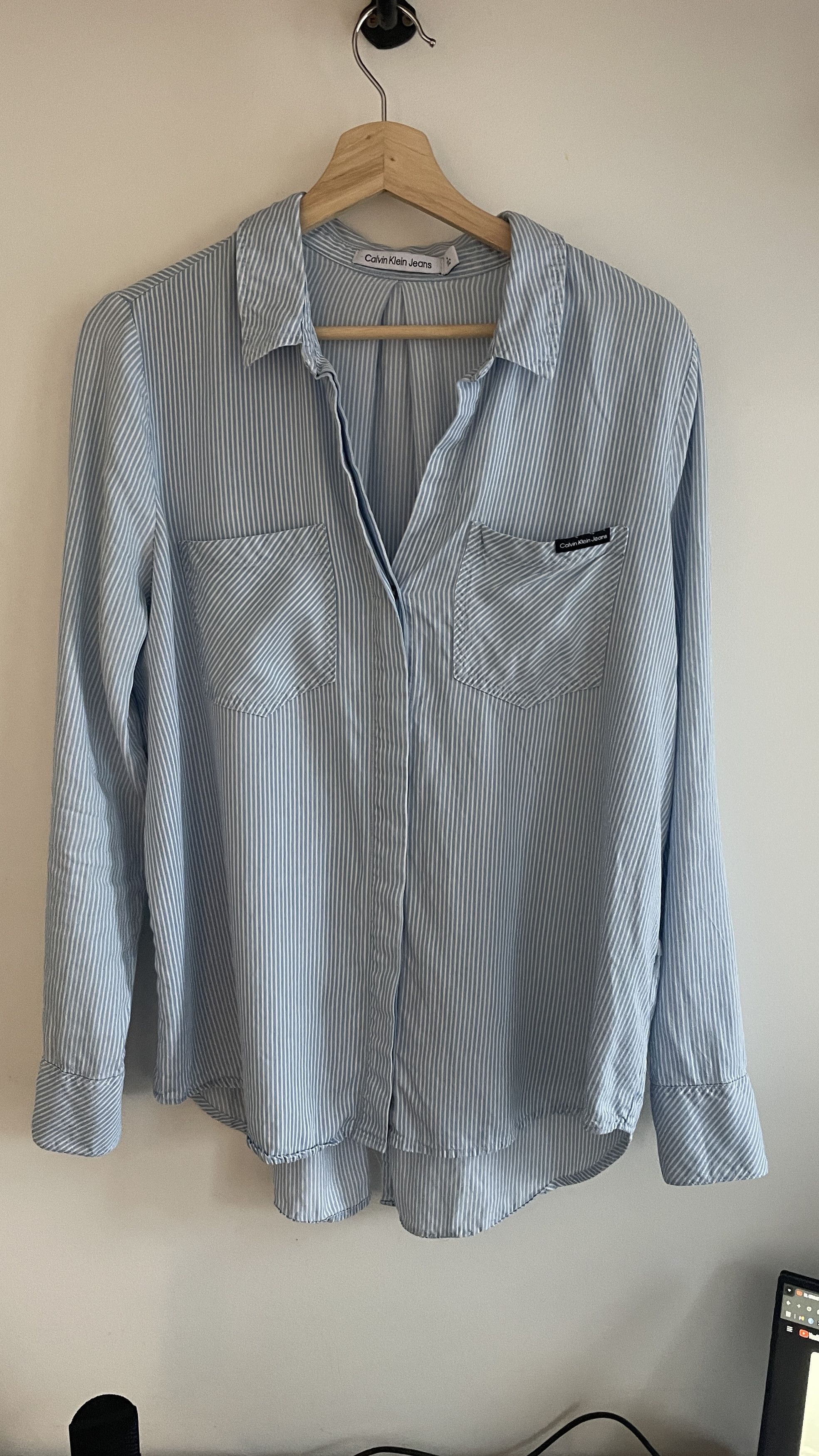Calvin Klein BLUE AND WHITE BUTTON-UP SHIRT CALVIN KLEIN (M) Size M / US 6-8 / IT 42-44 - 1 Thumbnail