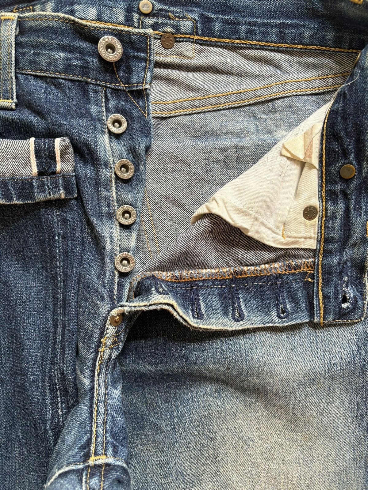 Levi's Vintage 80s Levis 702 Selvedge Buckle Back Distress Jean Size US 31 - 3 Thumbnail