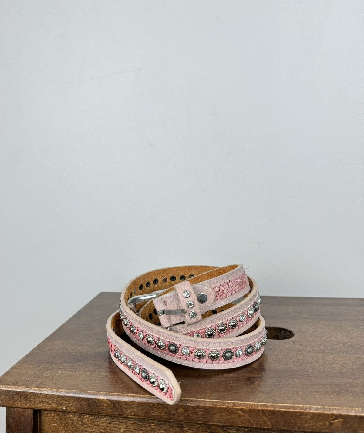 Other Vintage leather pink belt y2k style opium streetwear item Size ONE SIZE - 1 Thumbnail