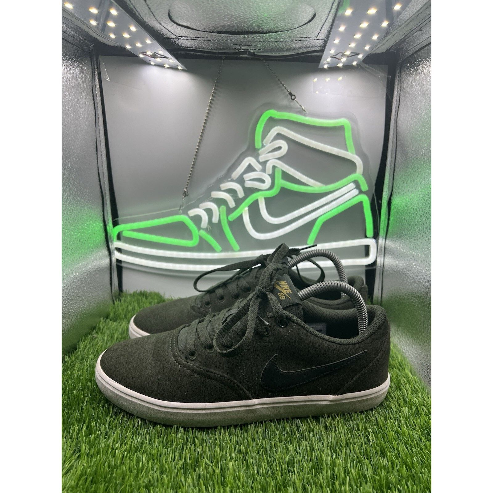 Nike Nike SB Check Solar Canvas Olive Green Men’s Size 8 Size US 8 / EU 41 - 1 Thumbnail