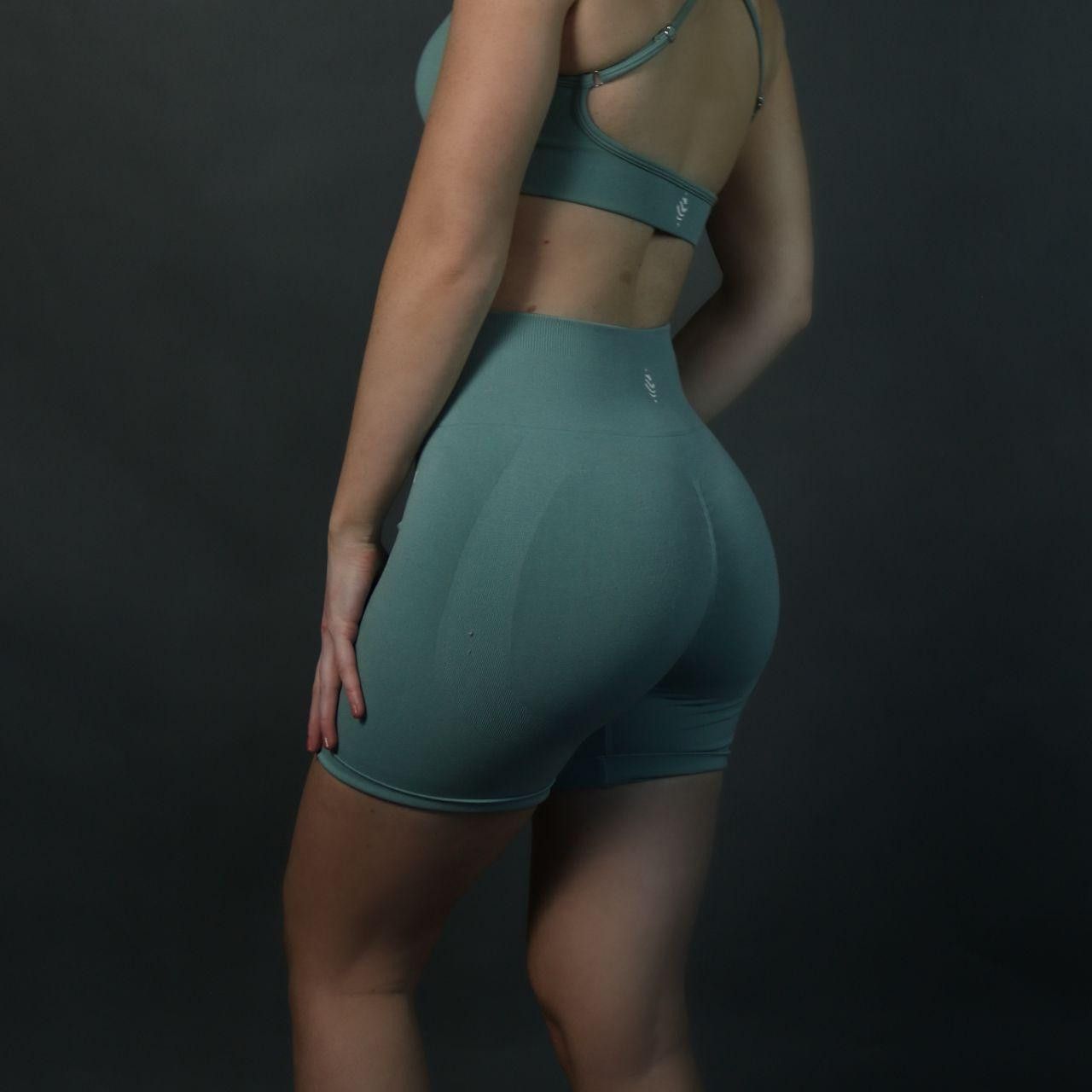 Nike Scrunch Booty Biker Shorts & Matching Criss-Cross Sports Bra Size L / US 10 / IT 46 - 4 Thumbnail