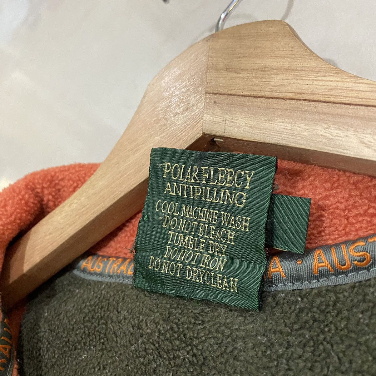 The Australian Outback Collection VINTAGES OUTBACK AUSTRALIA POLAR FLEECY KANGAROO JACKET Size US XS / EU 42 / 0 - 9 Thumbnail