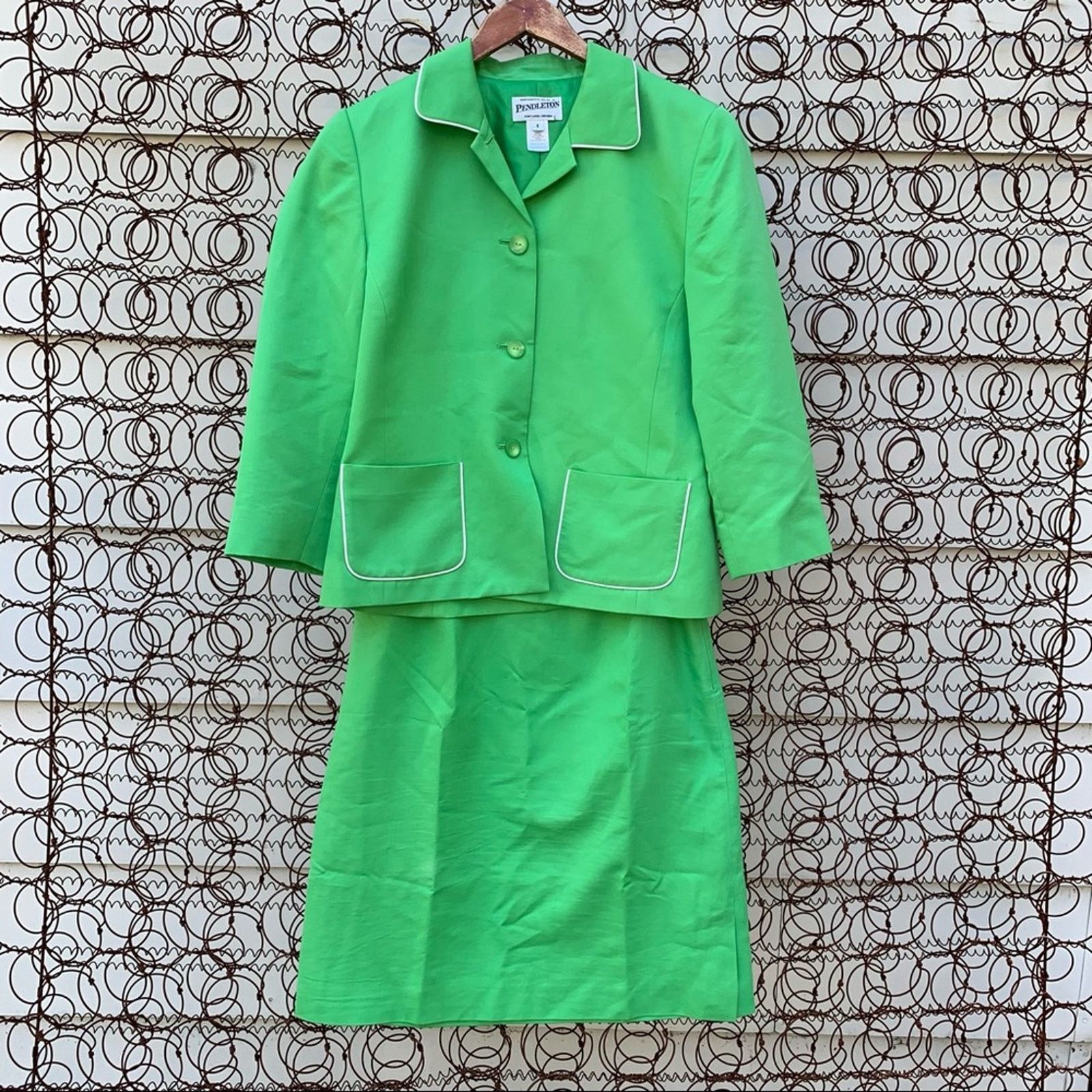 Pendleton Pendleton skirt blazer set green silk blend size 6 Size 28" / US 6 / IT 42 - 1 Thumbnail