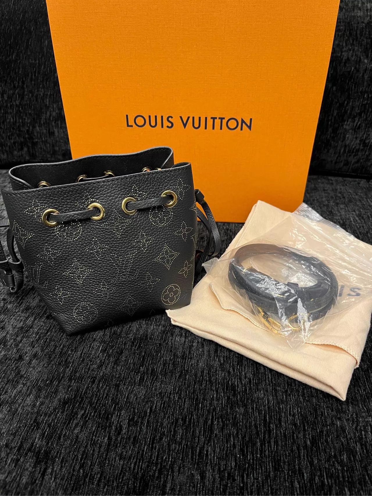 Louis Vuitton LV Pico Bella Embossed Calf Bucket New 10.5x13x11 Size ONE SIZE - 2 Thumbnail