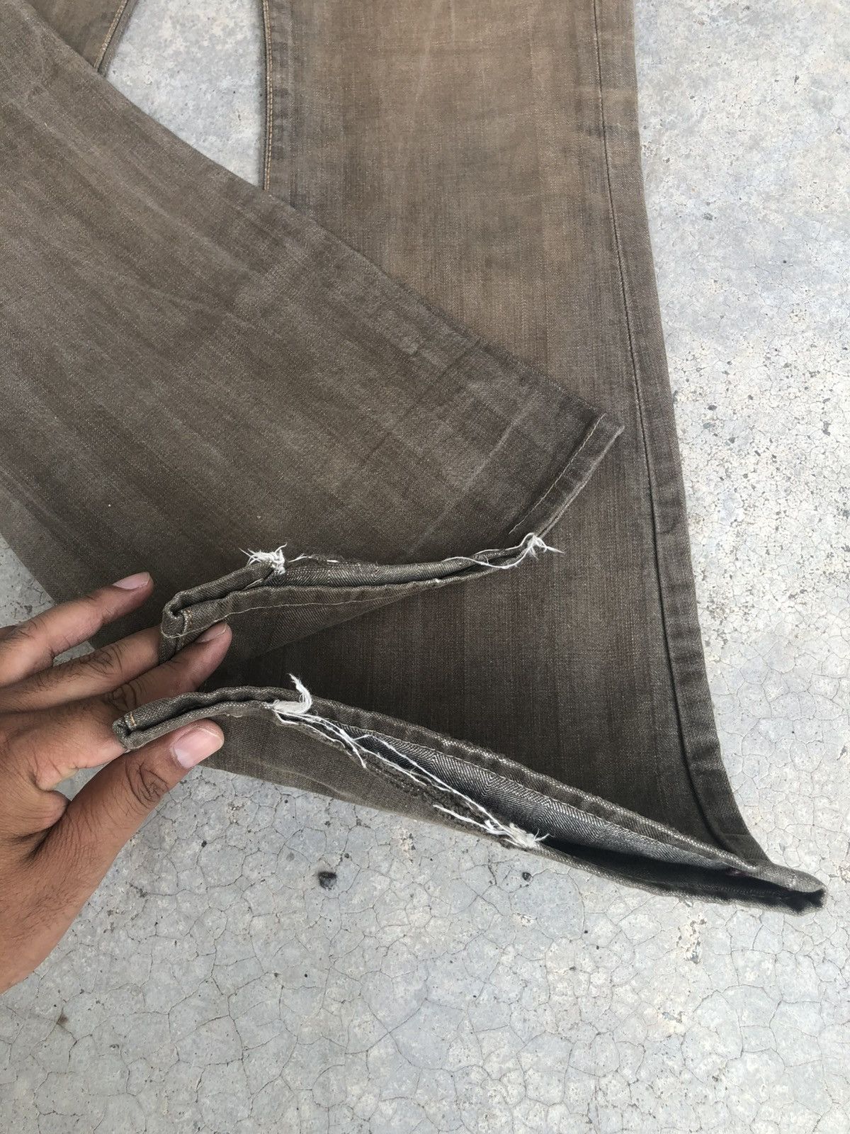 Who Decides War Edwin Flared Jeans Mudwash Distressed Jeans Size US 30 / EU 46 - 17 Thumbnail