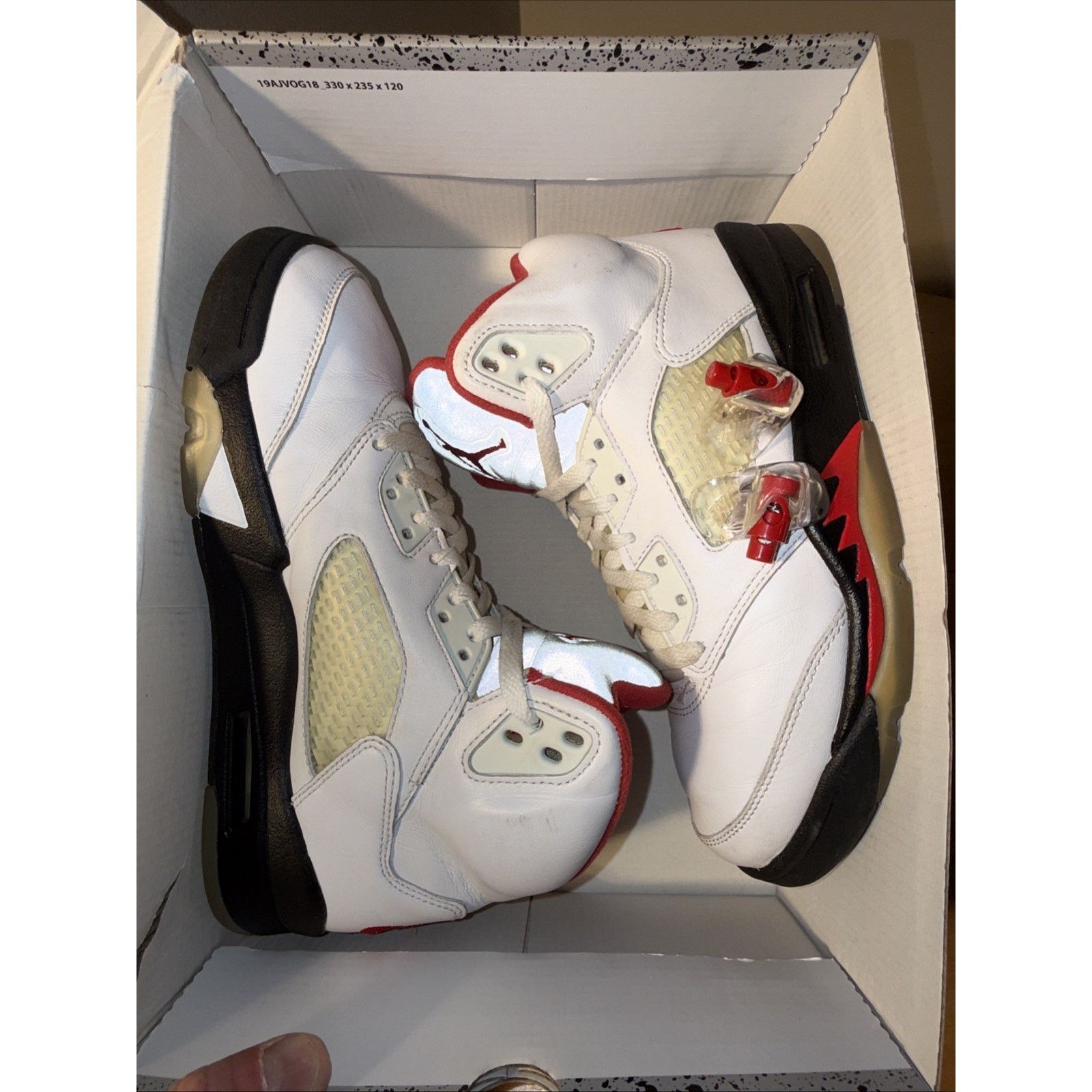 Jordan Brand Size 7.5 Men- Jordan 5 Retro Mid Fire Red OG BOX LACE LOCKS Size US 7.5 / EU 40-41 - 9 Thumbnail