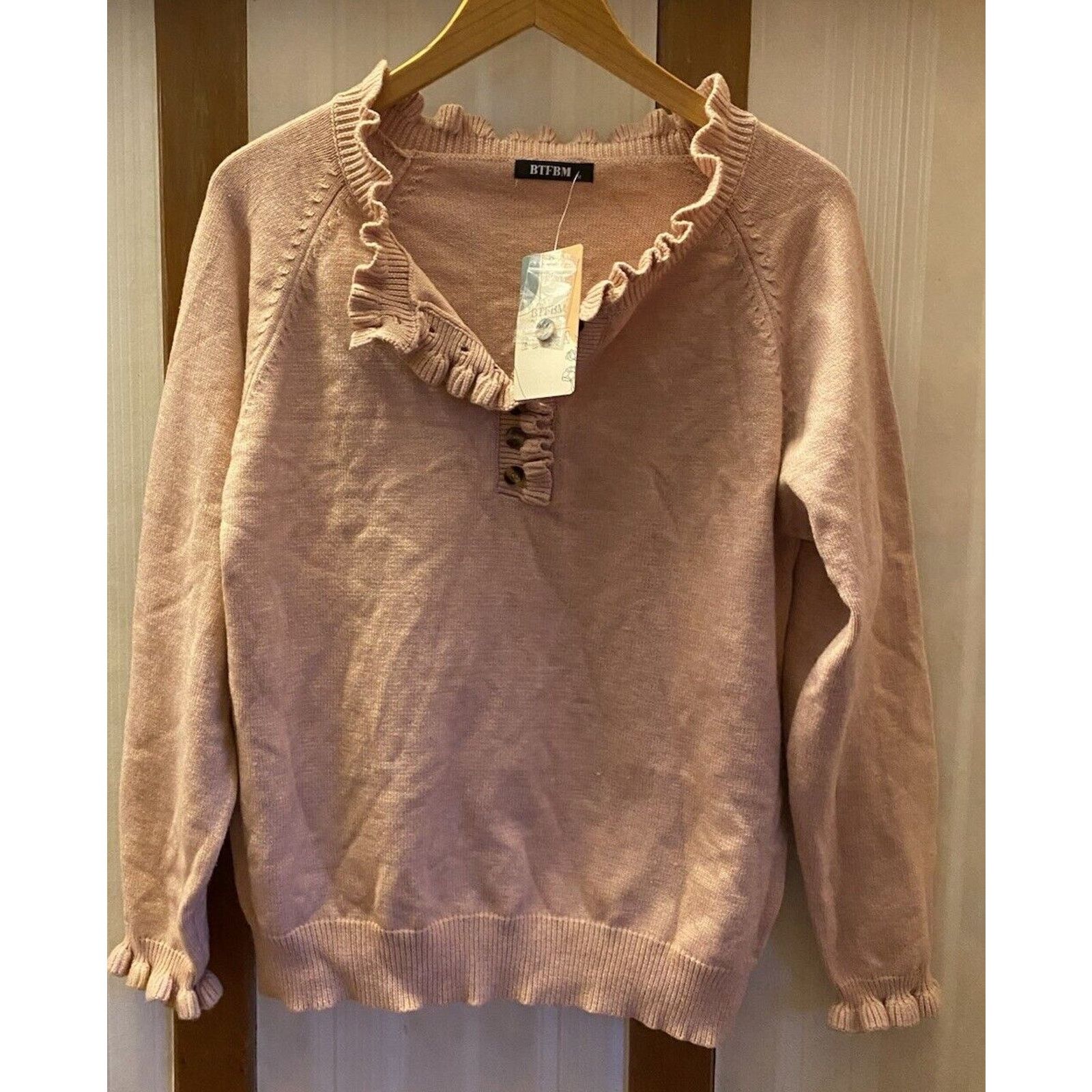 Other BTFBM Womens M Sweater Pullover Top Pink Knit Ruffle Soft Size M / US 6-8 / IT 42-44 - 1 Thumbnail