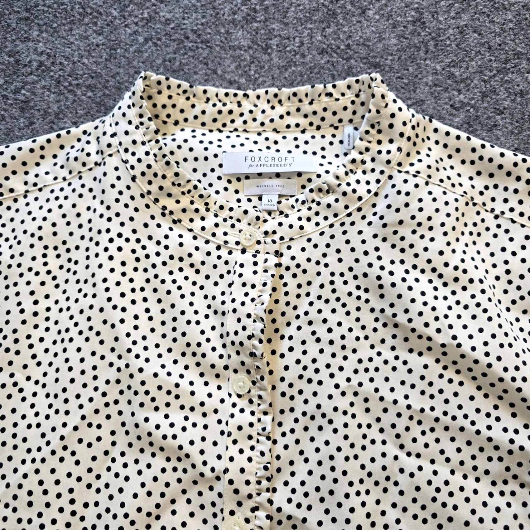 Vintage Foxcroft Blouse Womens 18 White Polka Dot Long Sleeve Button Wrinkle Free Career Size XXL / US 16-18 / IT 52-54 - 2 Thumbnail