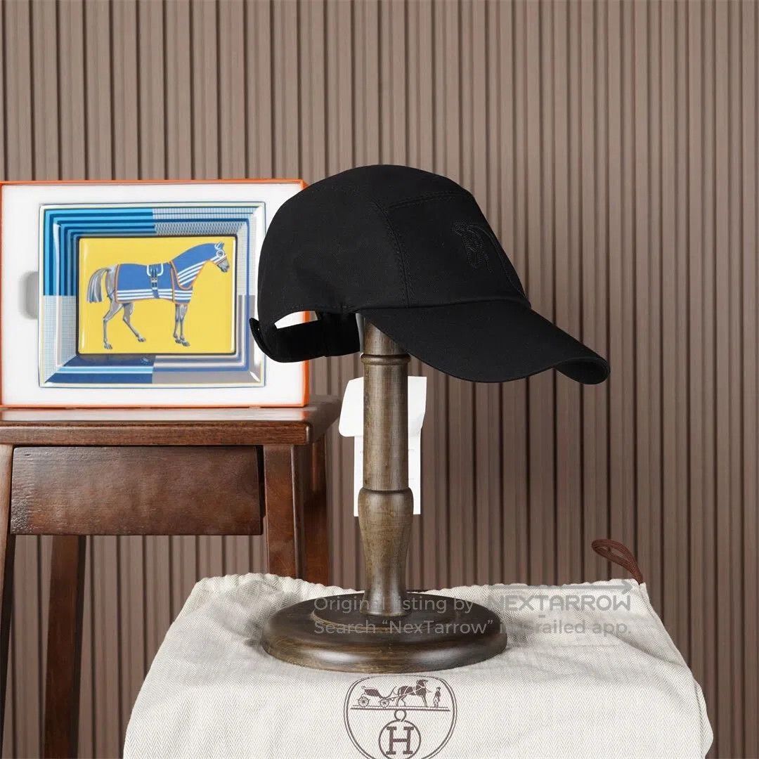 Hermes Hermes Baseball Cap with Leather Detail. Size ONE SIZE - 1 Thumbnail