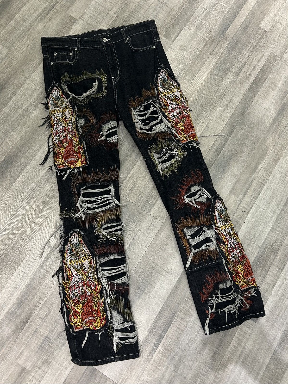 Who Decides War Who Decides War All Over Embroidered Jeans Size US 32 / EU 48 - 1 Thumbnail