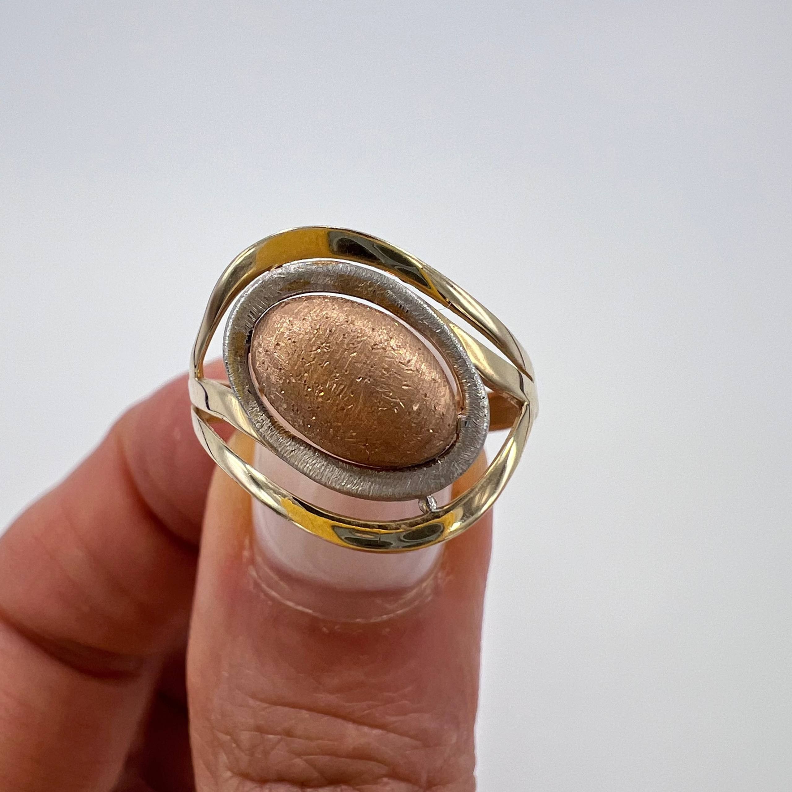 Other 14K Gold Ring Oval Rose Yellow White Gold 2.4g Size 7 Size ONE SIZE - 6 Thumbnail