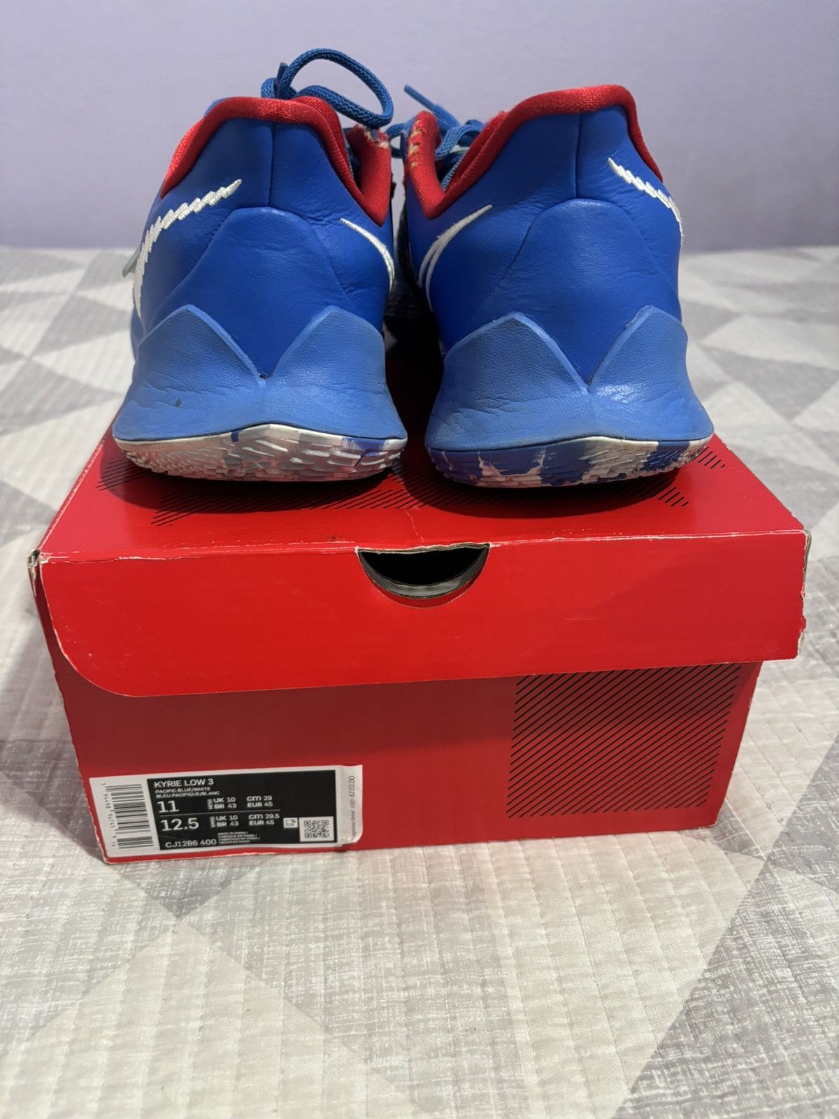 Nike Kyrie 3 Low Pacific Blue Size US 11 / EU 44 - 3 Thumbnail