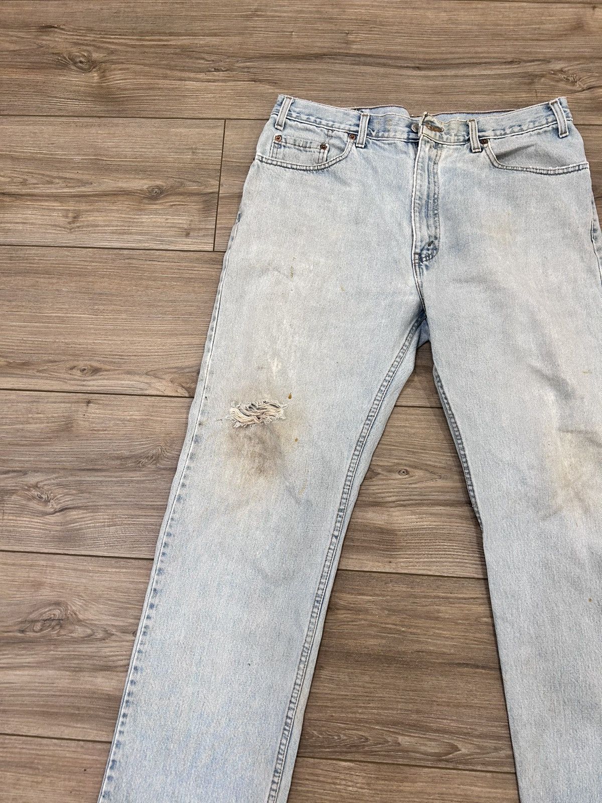 Levi's Light wash distressed Levi’s jeans Size US 36 / EU 52 - 2 Thumbnail