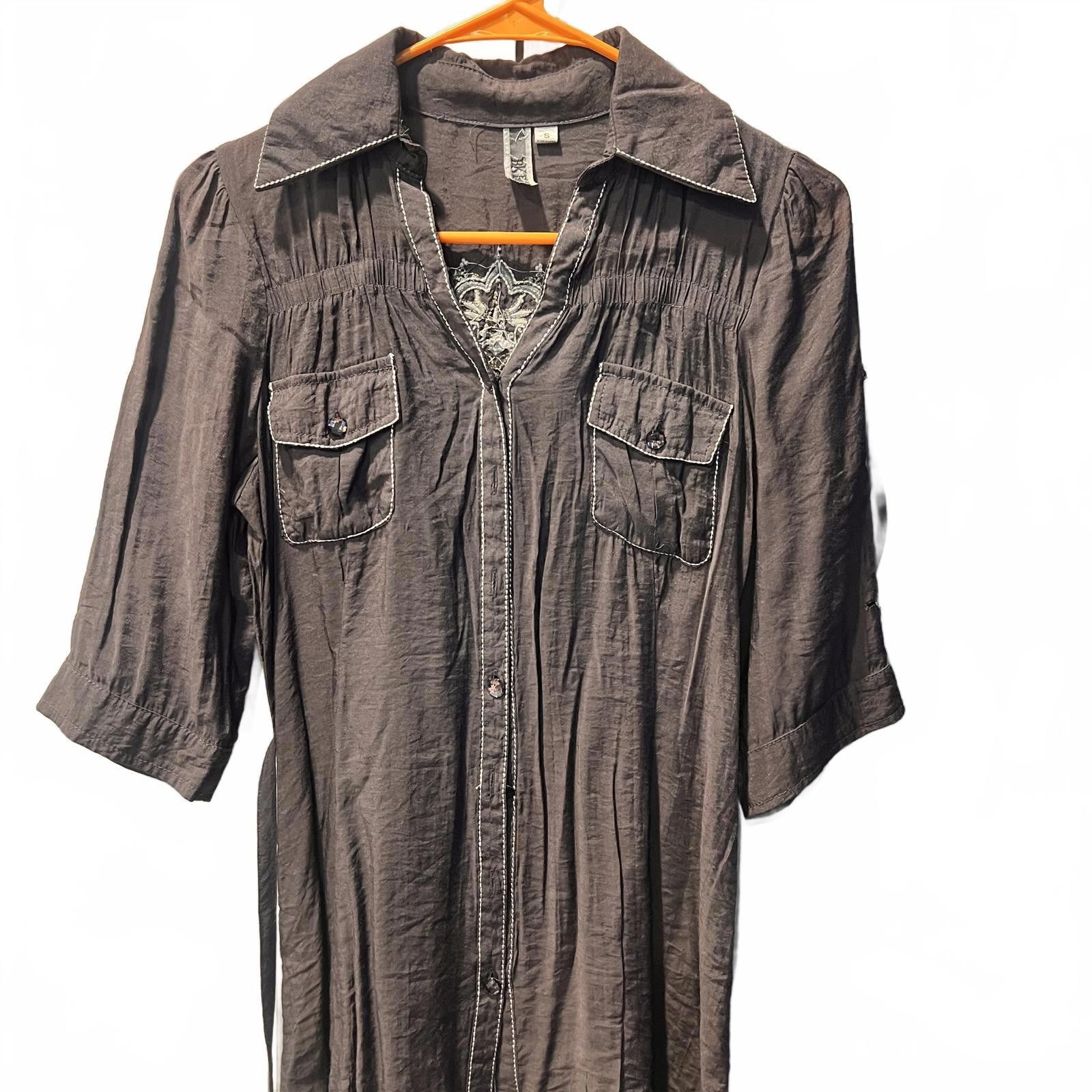 Unknown London Women's Casual Dress with Embroidered Back Detail Size S / US 4 / IT 40 - 1 Thumbnail