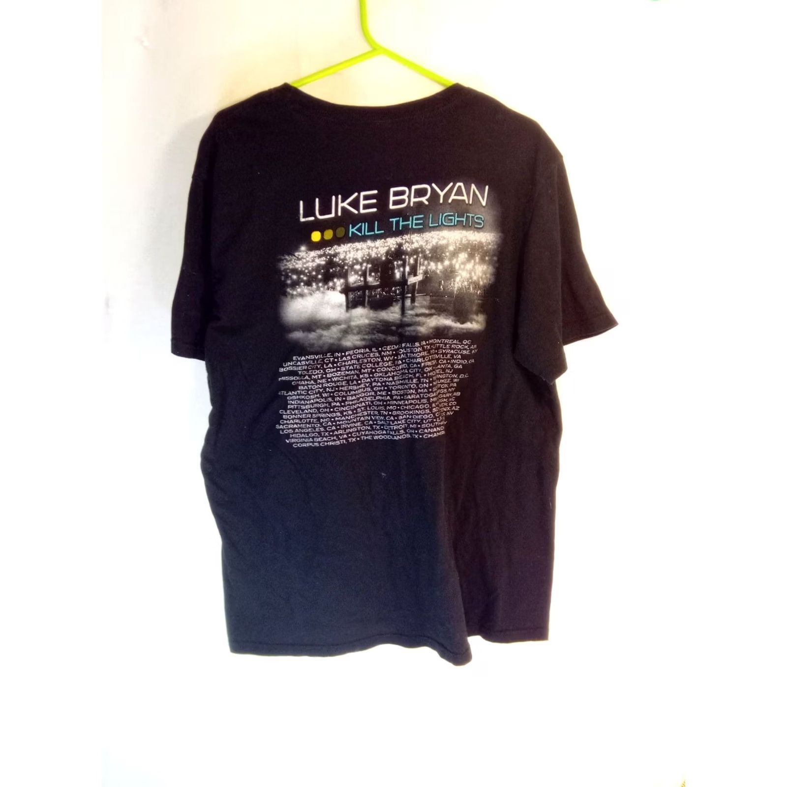 Vintage VINTAGE Luke Bryant Kill The Lights tour XL T-shirt Country Music 48" X 30" Cotton Size US XL / EU 56 / 4 - 5 Thumbnail