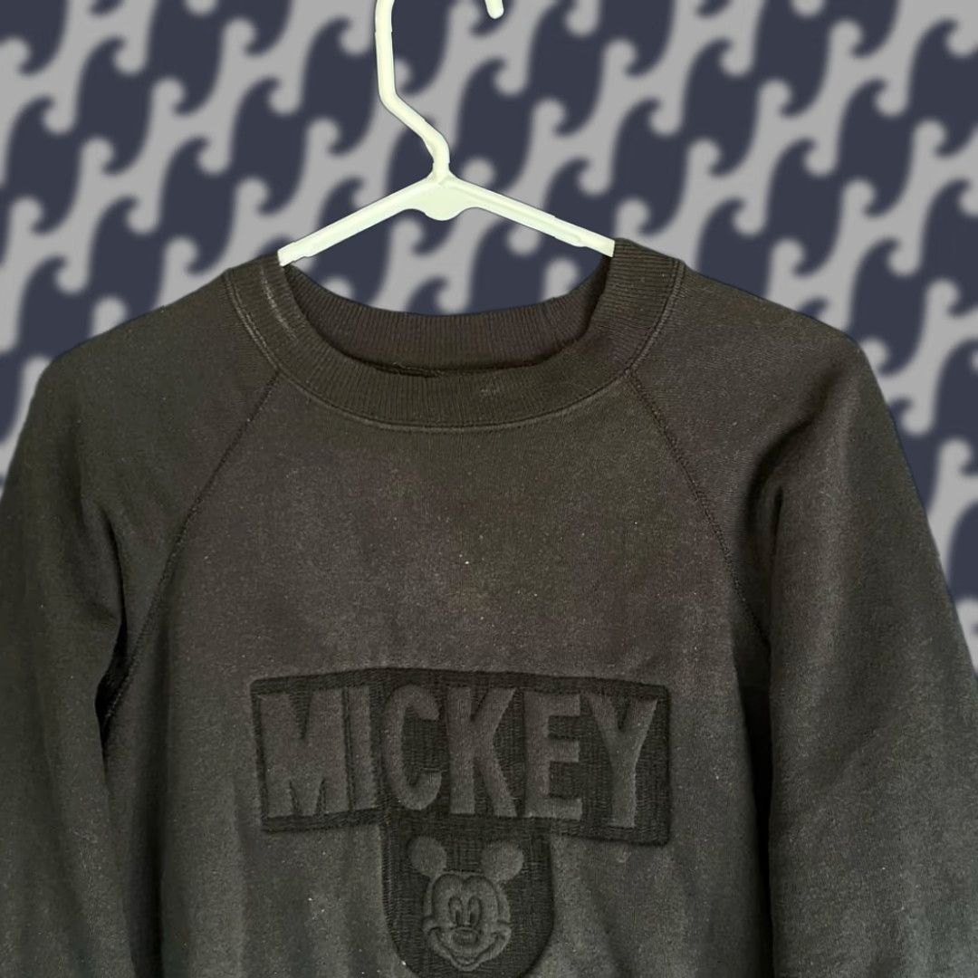 Mickey Unlimited VINTAGE Disney Mickey Unlimited Triple Black Crew Neck Sweater L Women's Mens Size L Black 90s Crew Neck Sweater Mens Womens L Size L / US 10 / IT 46 - 1 Thumbnail