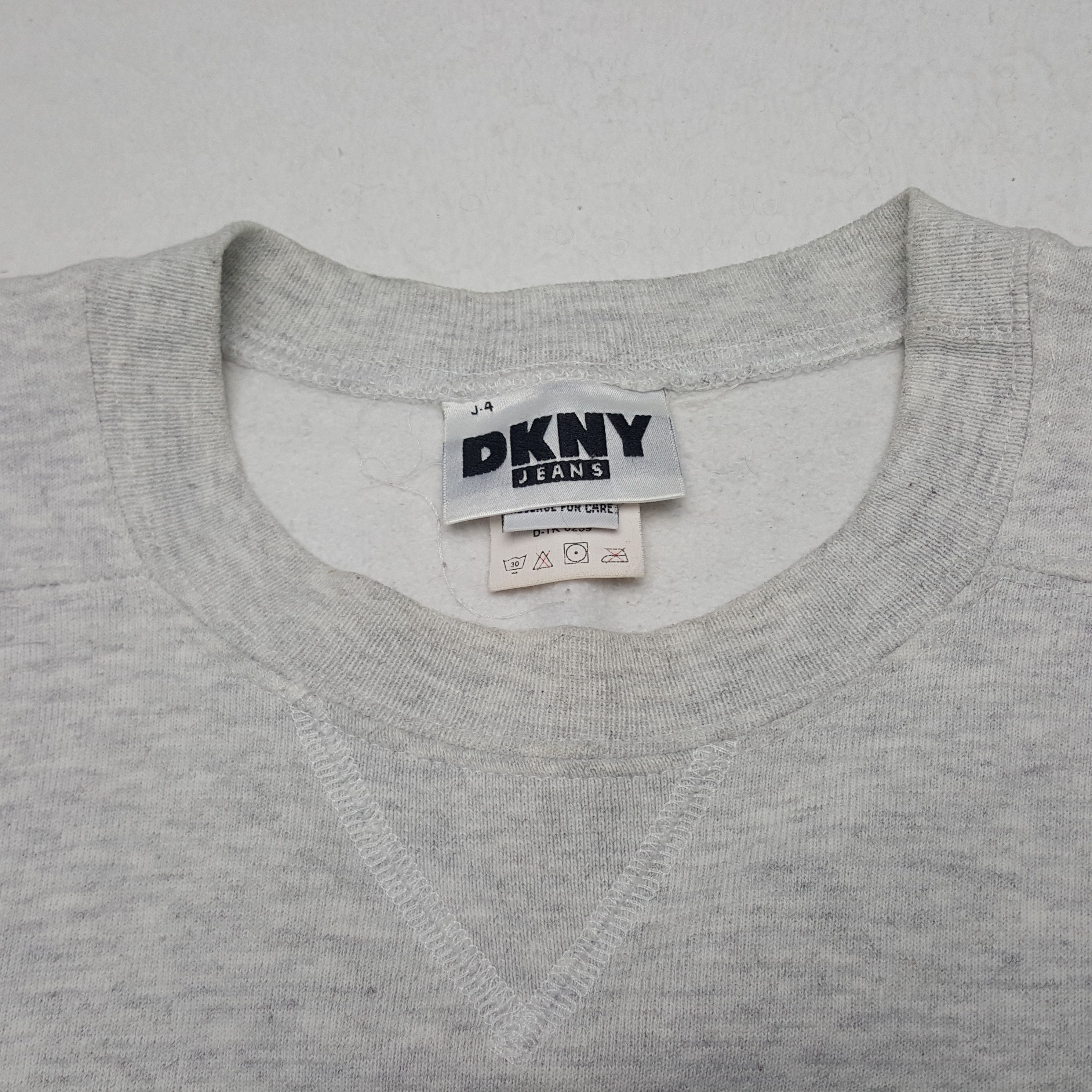 DKNY × Vintage Vintage DKNY Big Logo Sweatshirt Size US L / EU 52-54 / 3 - 4 Thumbnail
