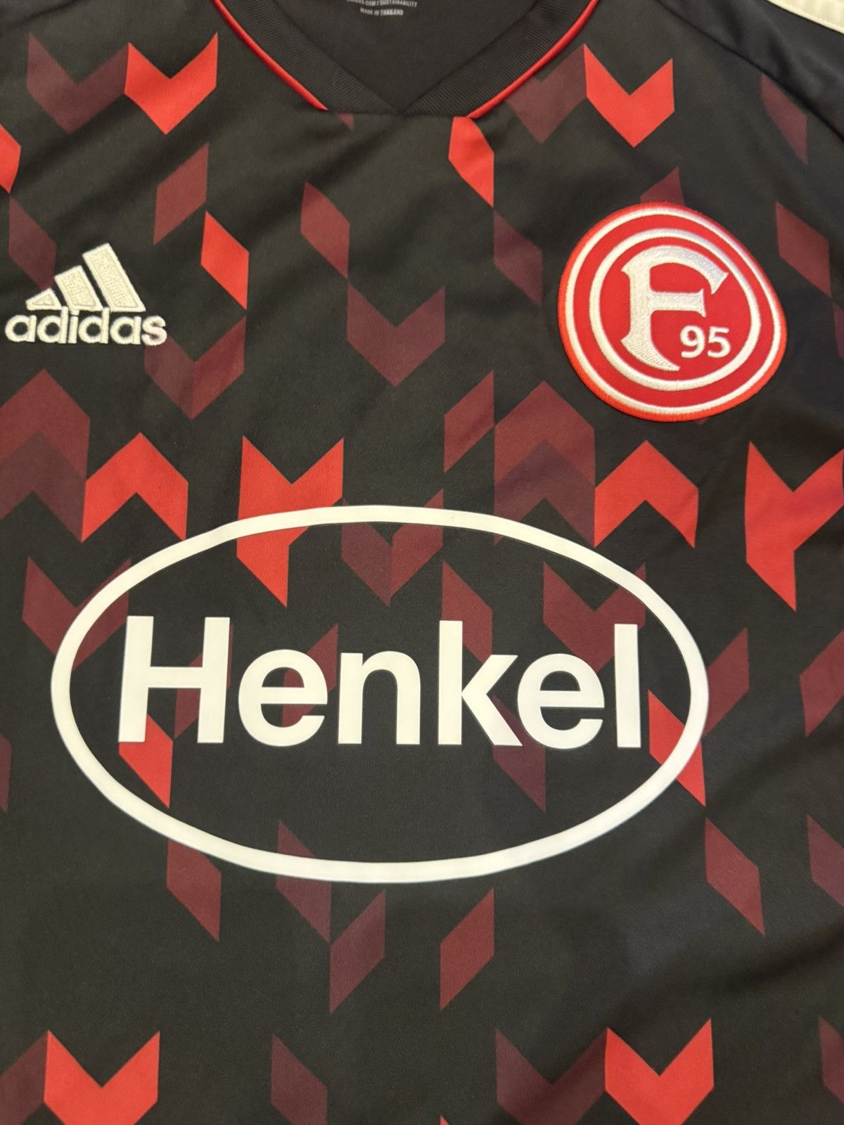 Adidas FORTUNA DUSSELDORF 2022-2023 ADIDAS FOOTBALL SHIRT SIZE M Size US M / EU 48-50 / 2 - 6 Thumbnail