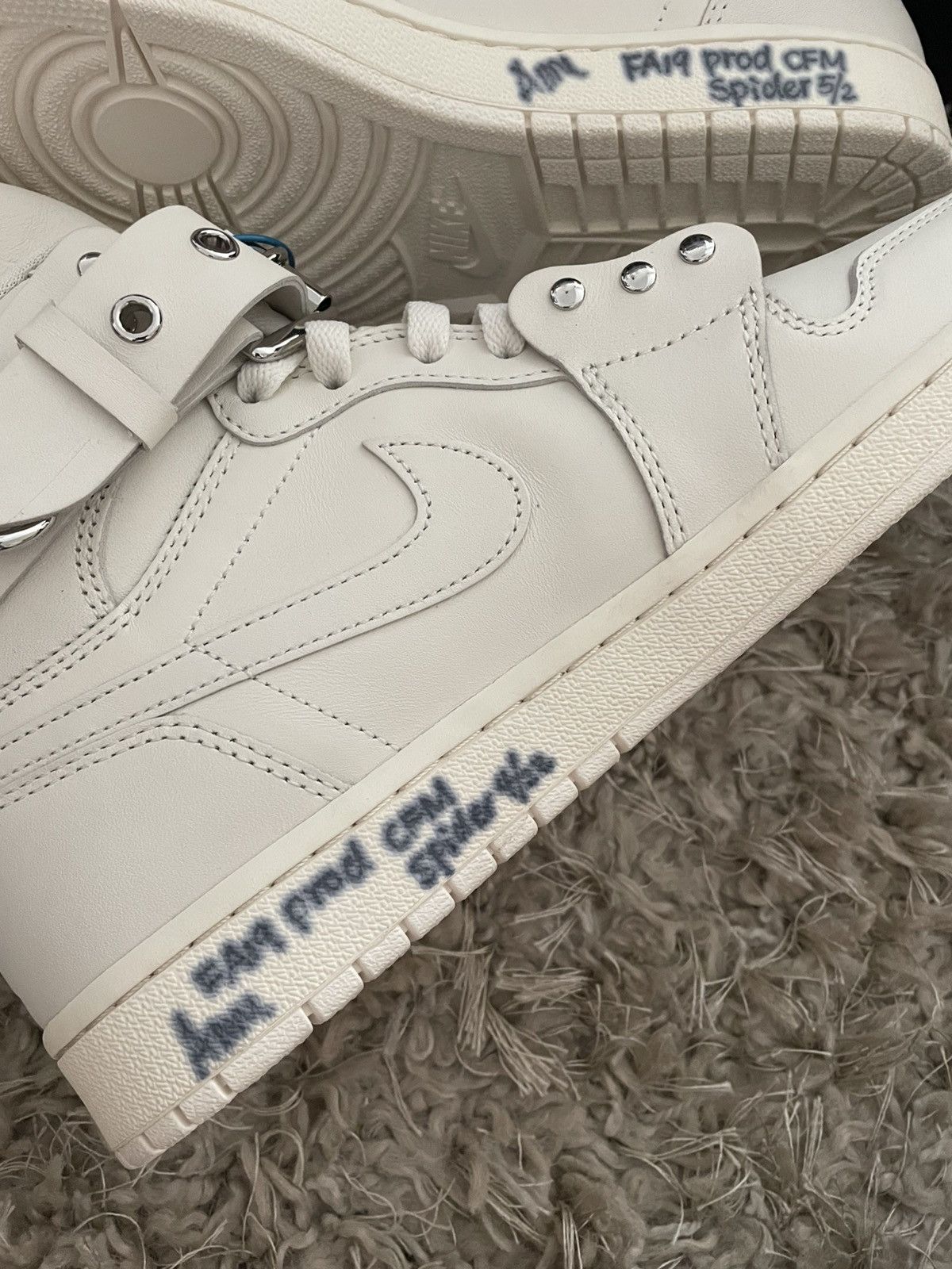 Comme des Garcons × Jordan Brand CDG x Jordan 1 High Sample Release Size US 9 / EU 42 - 4 Thumbnail