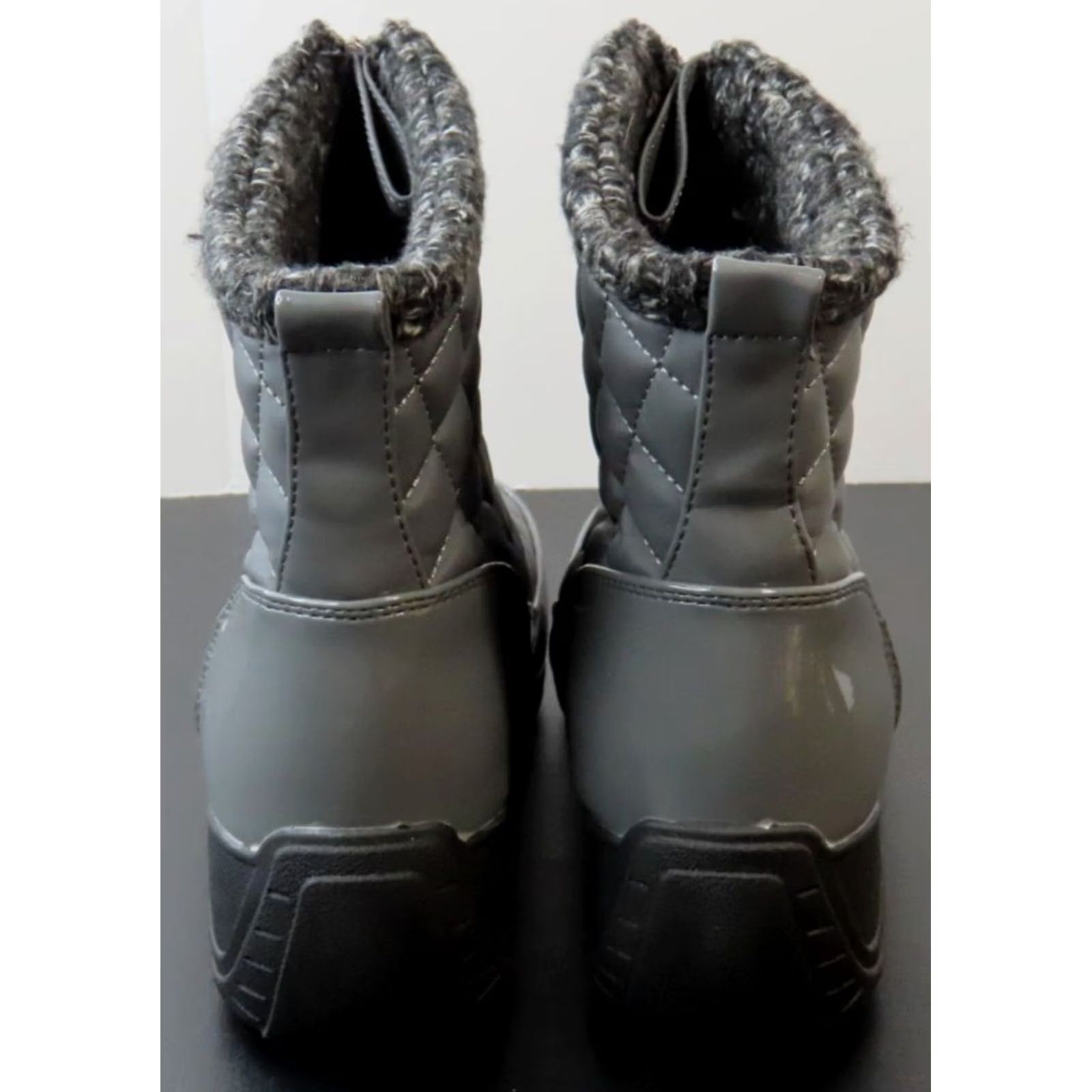 Vintage Khombu Waterproof Quilted Front-Zip Insulated Winter Boots Megan Gray 9W Women Boots Gray 9W Waterproof Quilted Ankle Boot Women Megan? Size US 9 / IT 39 - 3 Thumbnail