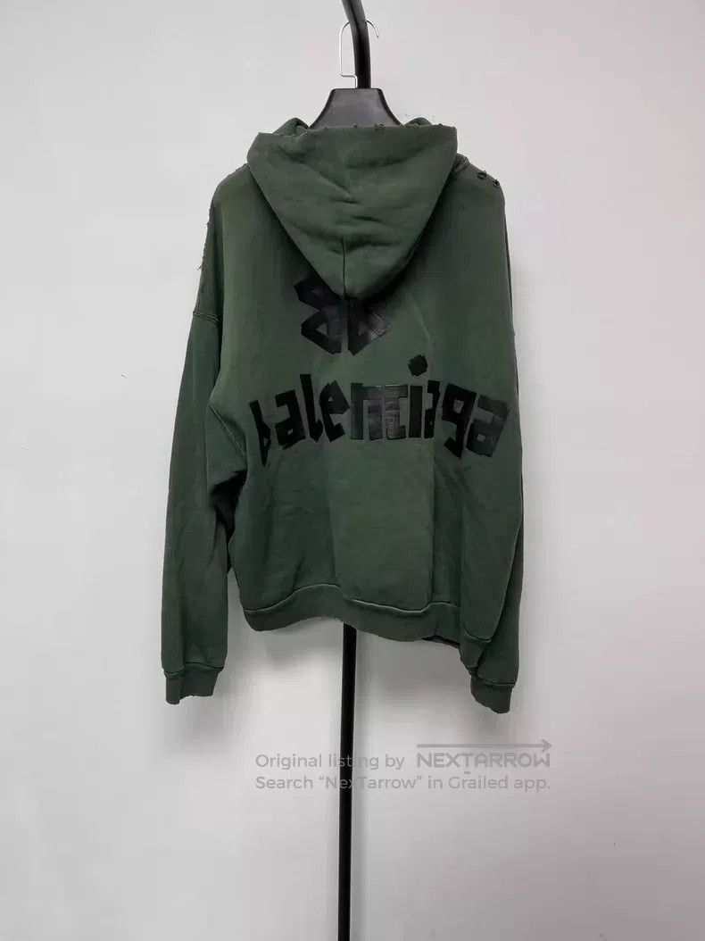 Balenciaga Balenciaga Logo Letter Printed Hooded Sweatshirt Size US M / EU 48-50 / 2 - 2 Thumbnail